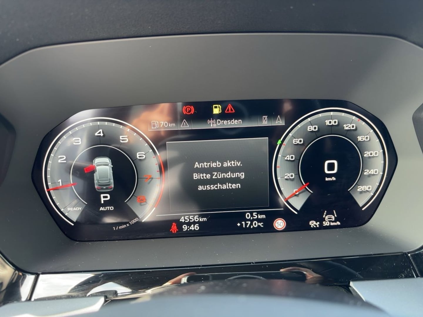 Bild über Audi A3 allstreet TFSI quattro S tronic - für weitere Informationen kontaktieren Sie den Audi Partner