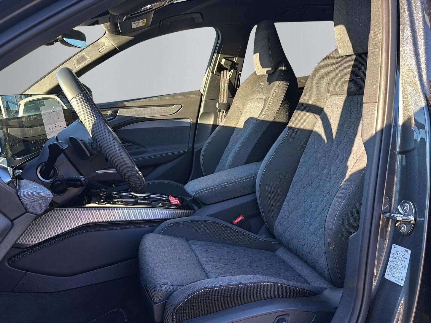 Bild über Audi A6 Avant edition one TDI quattro 150 kWS tronic - für weitere Informationen kontaktieren Sie den Audi Partner