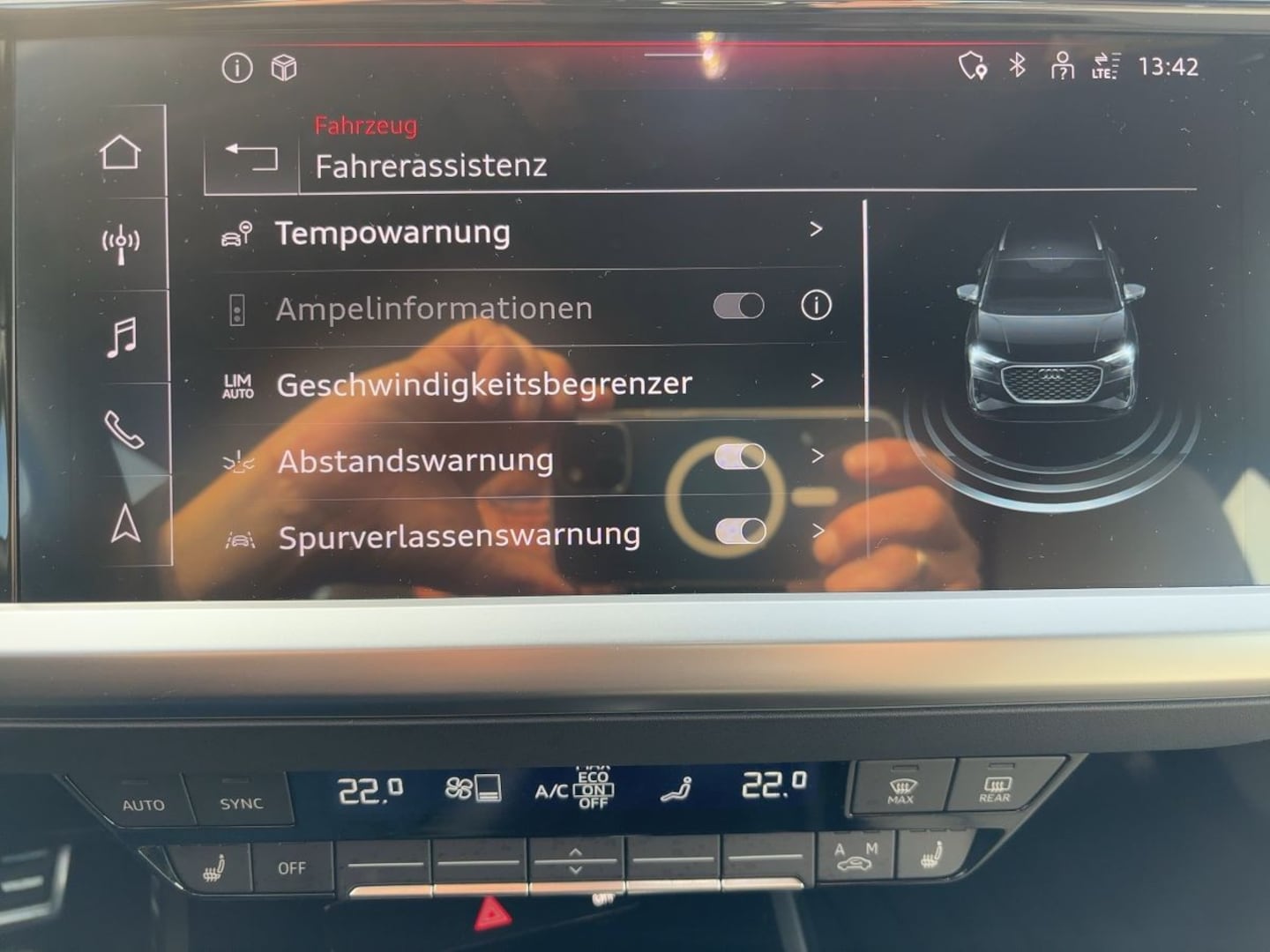 Bild über Audi Q4 e-tron 40 e-tron - für weitere Informationen kontaktieren Sie den Audi Partner