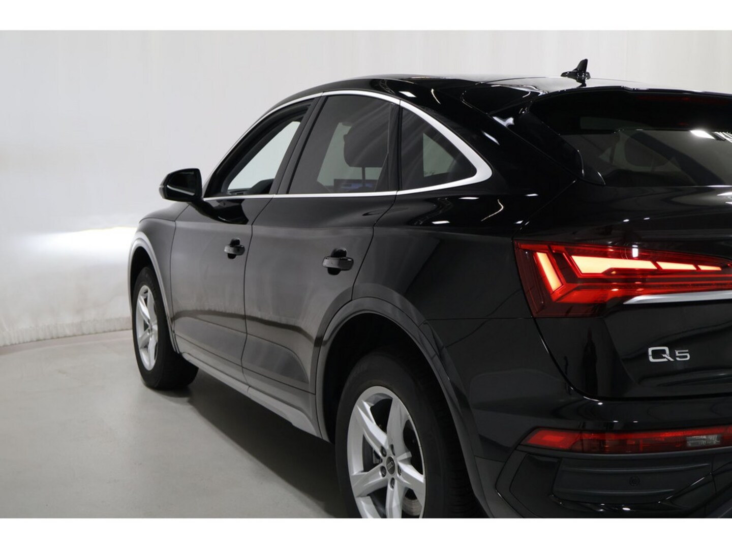 Bild über Audi Q5 Sportback 40 TDI quattro S tronic - für weitere Informationen kontaktieren Sie den Audi Partner
