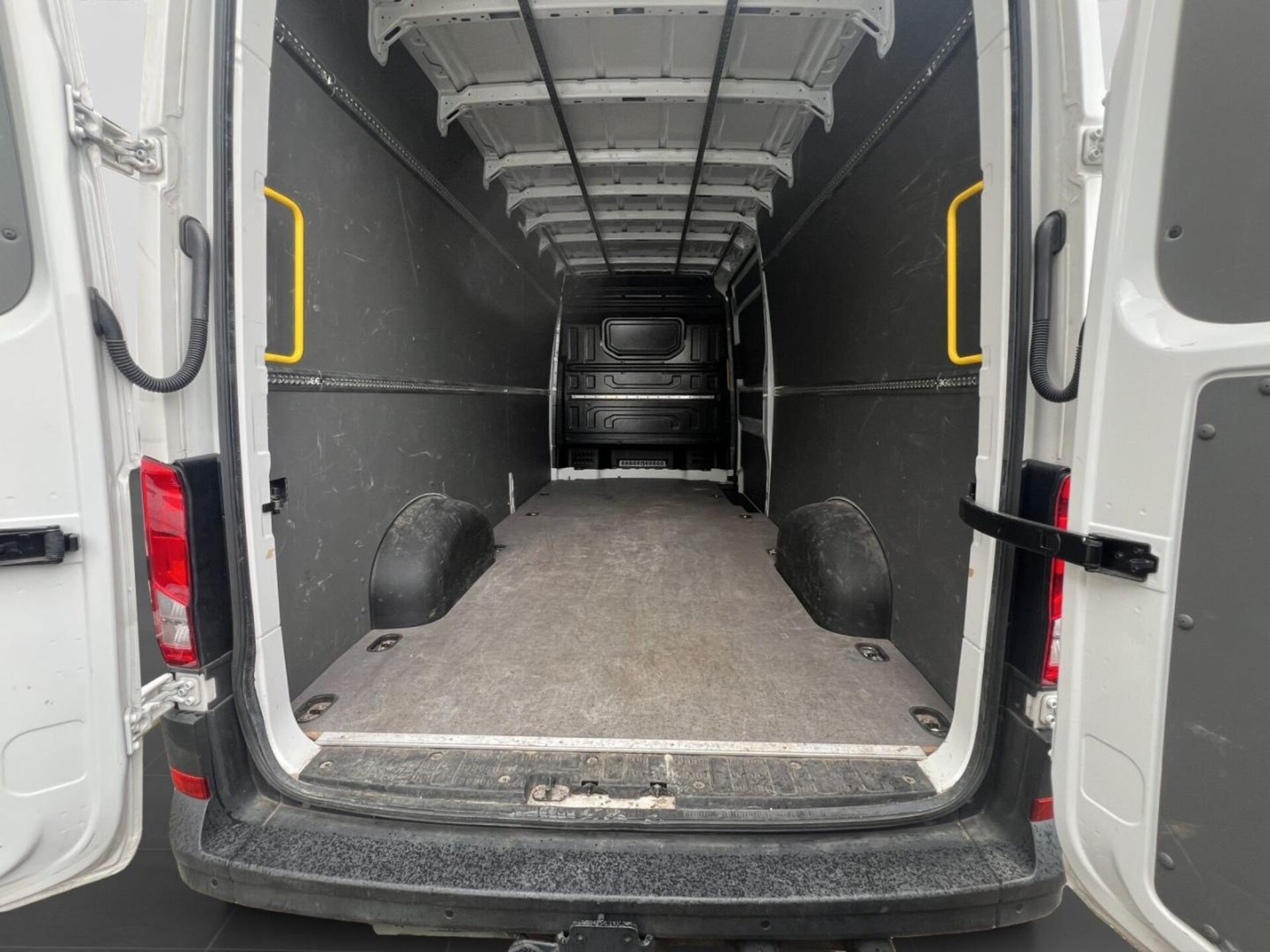 Volkswagen Crafter Kasten langer Radstand