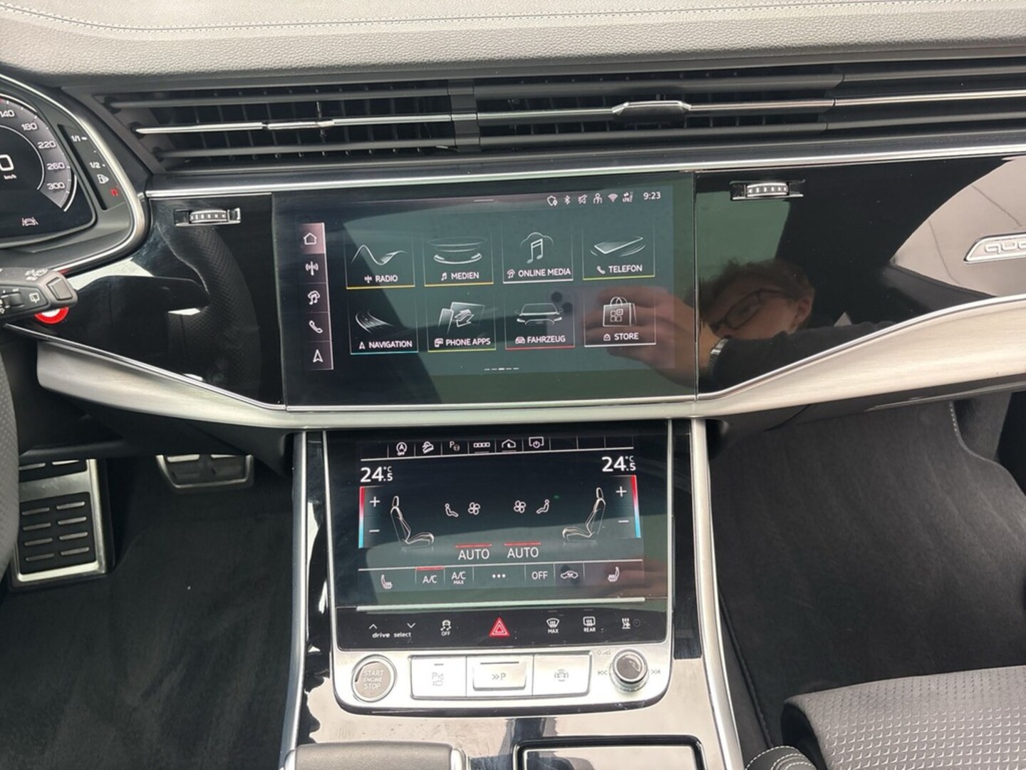 Bild über Audi Q8 SUV 55 TFSI quattro tiptronic - für weitere Informationen kontaktieren Sie den Audi Partner