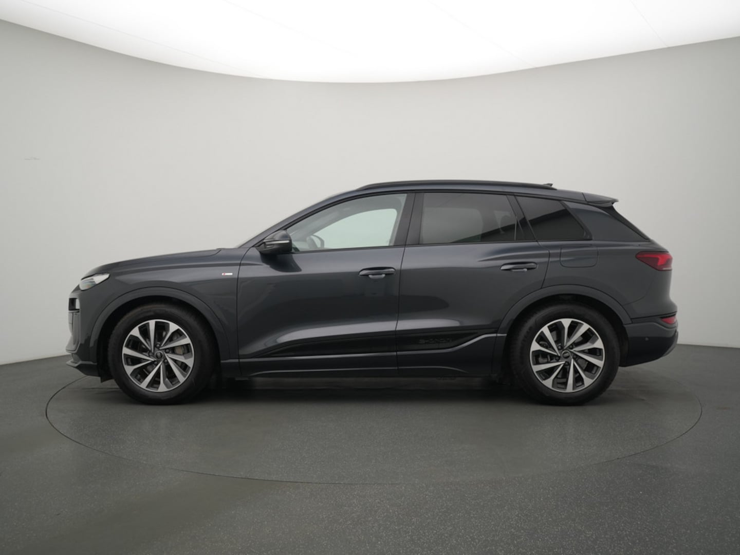 Bild über Audi Q6 SUV e-tron e-tron quattro - für weitere Informationen kontaktieren Sie den Audi Partner