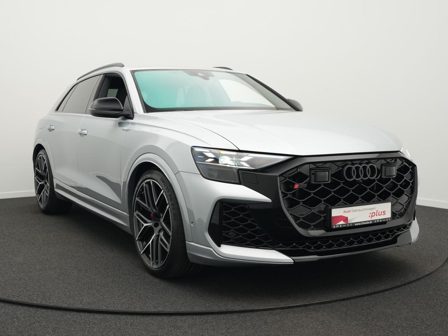 Bild über Audi RS Q8 SUV TFSI quattro 441 kW tiptronic - für weitere Informationen kontaktieren Sie den Audi Partner