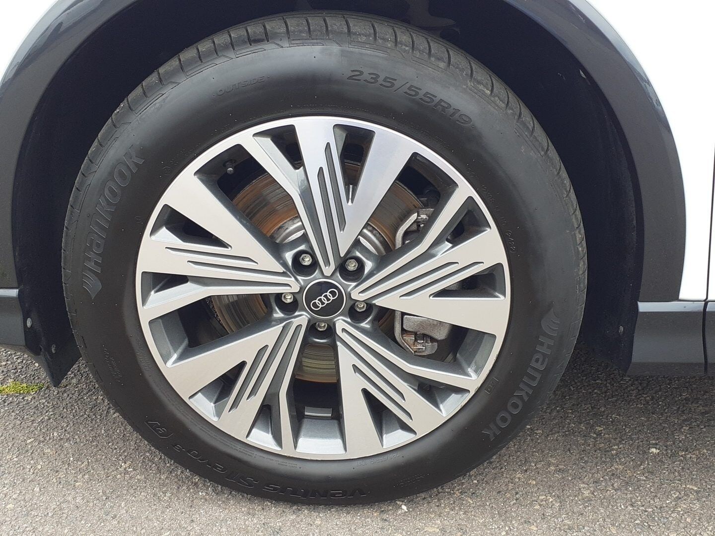 Image about Audi Q4 e-tron 40 e-tron