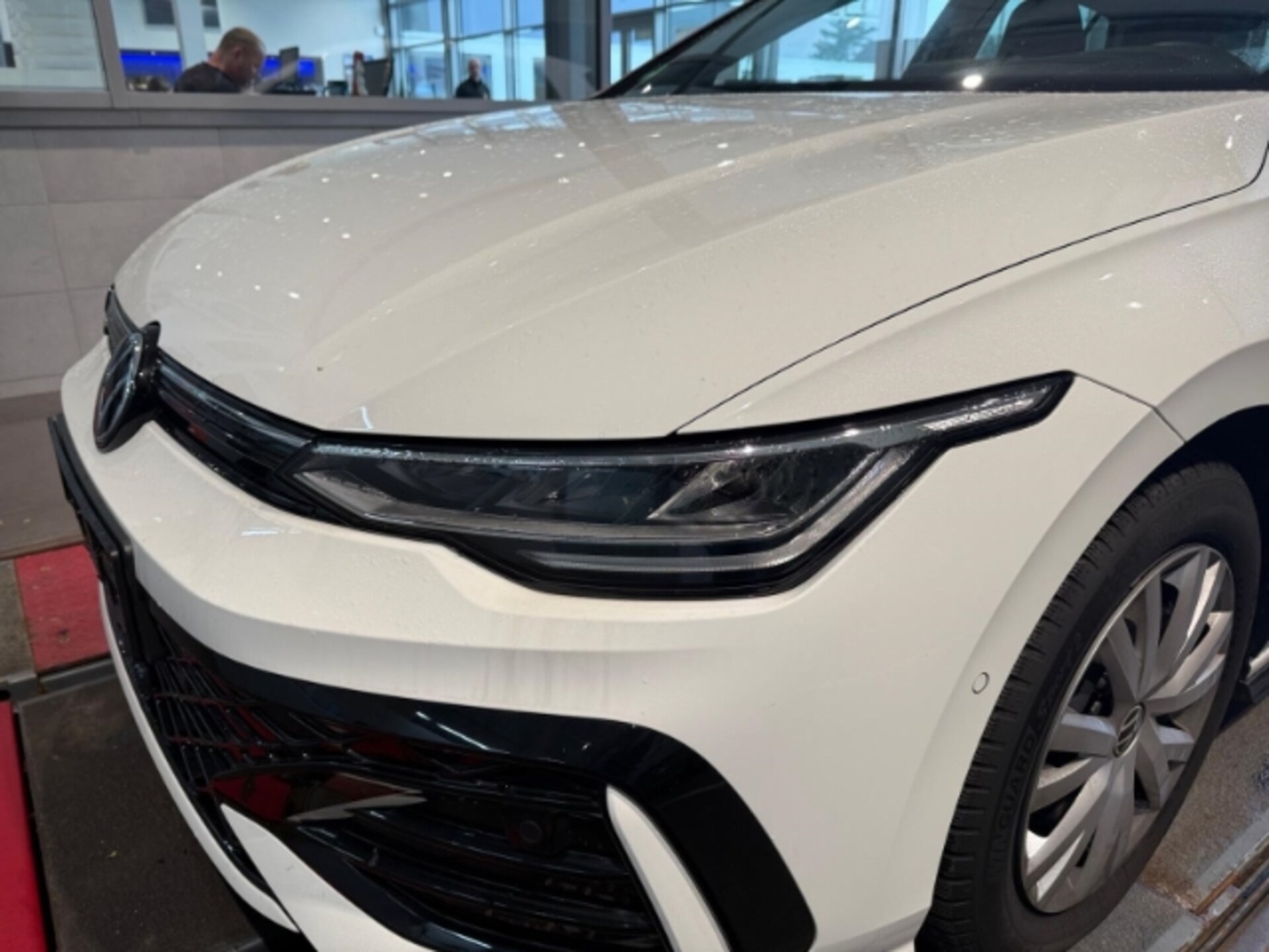 Volkswagen Golf R-Line