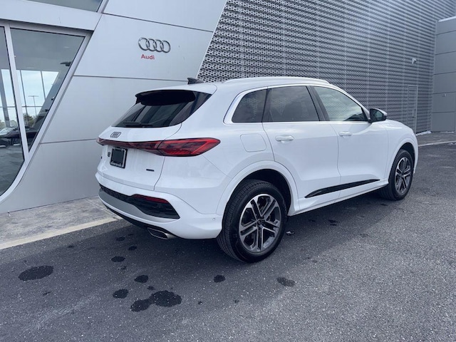 2025 Audi Q5 Premium - Photo 11