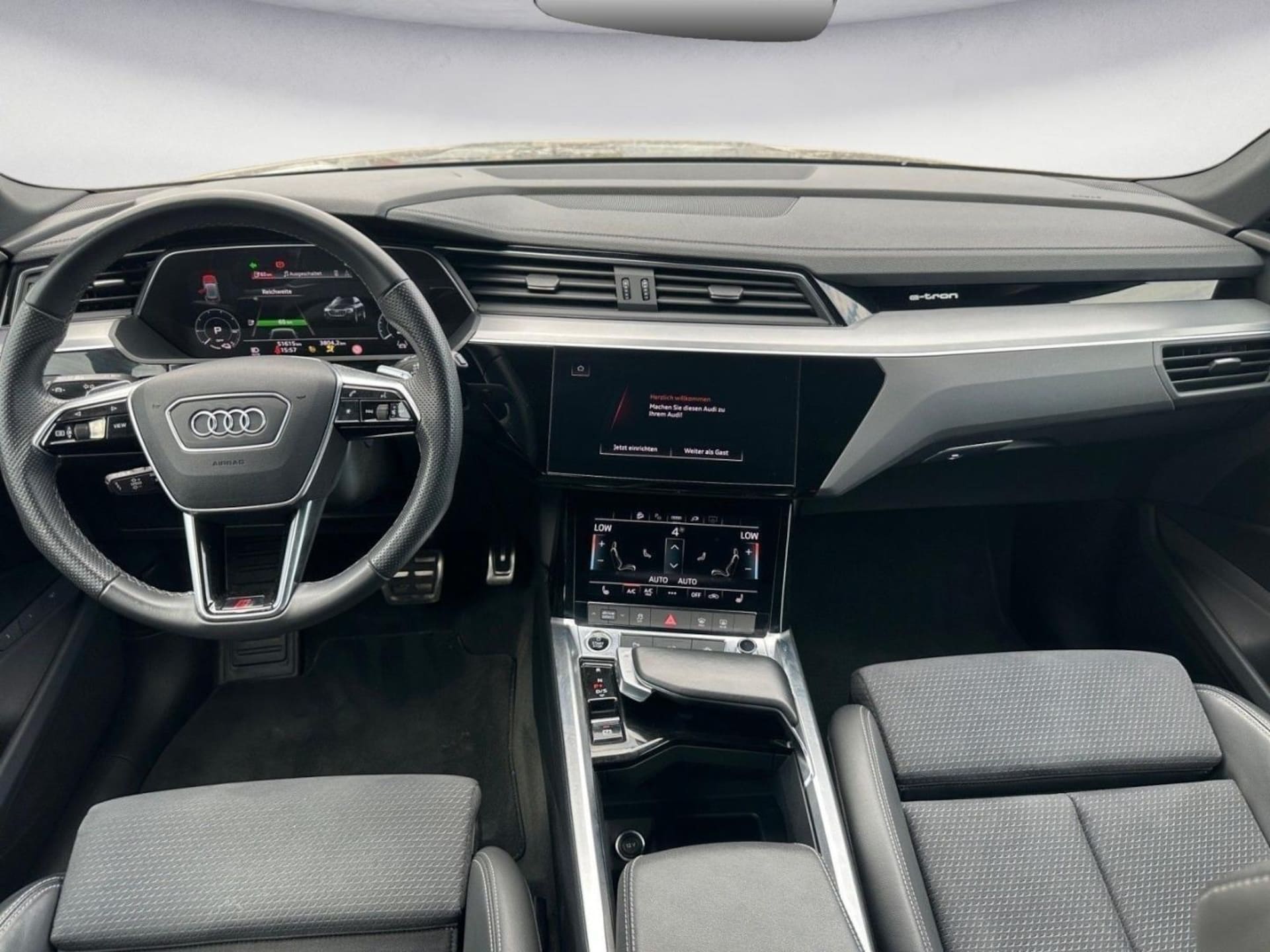 Audi Q8 e-tron S line