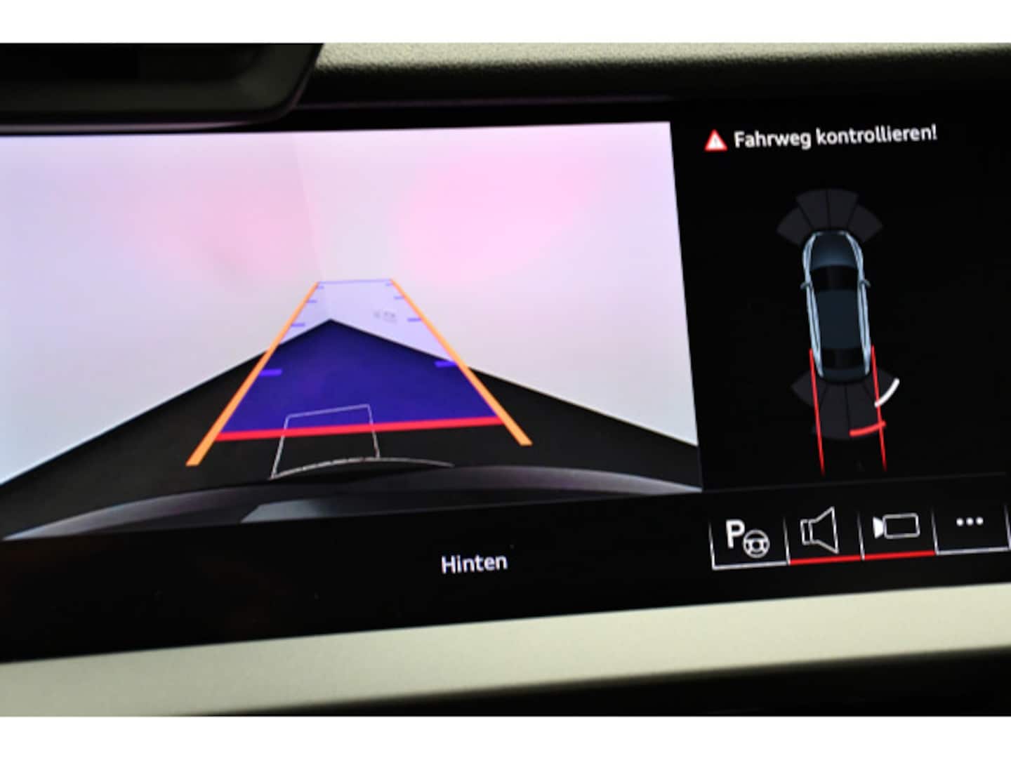 Bild über Audi A3 Limousine advanced 35 TDI S tronic - für weitere Informationen kontaktieren Sie den Audi Partner