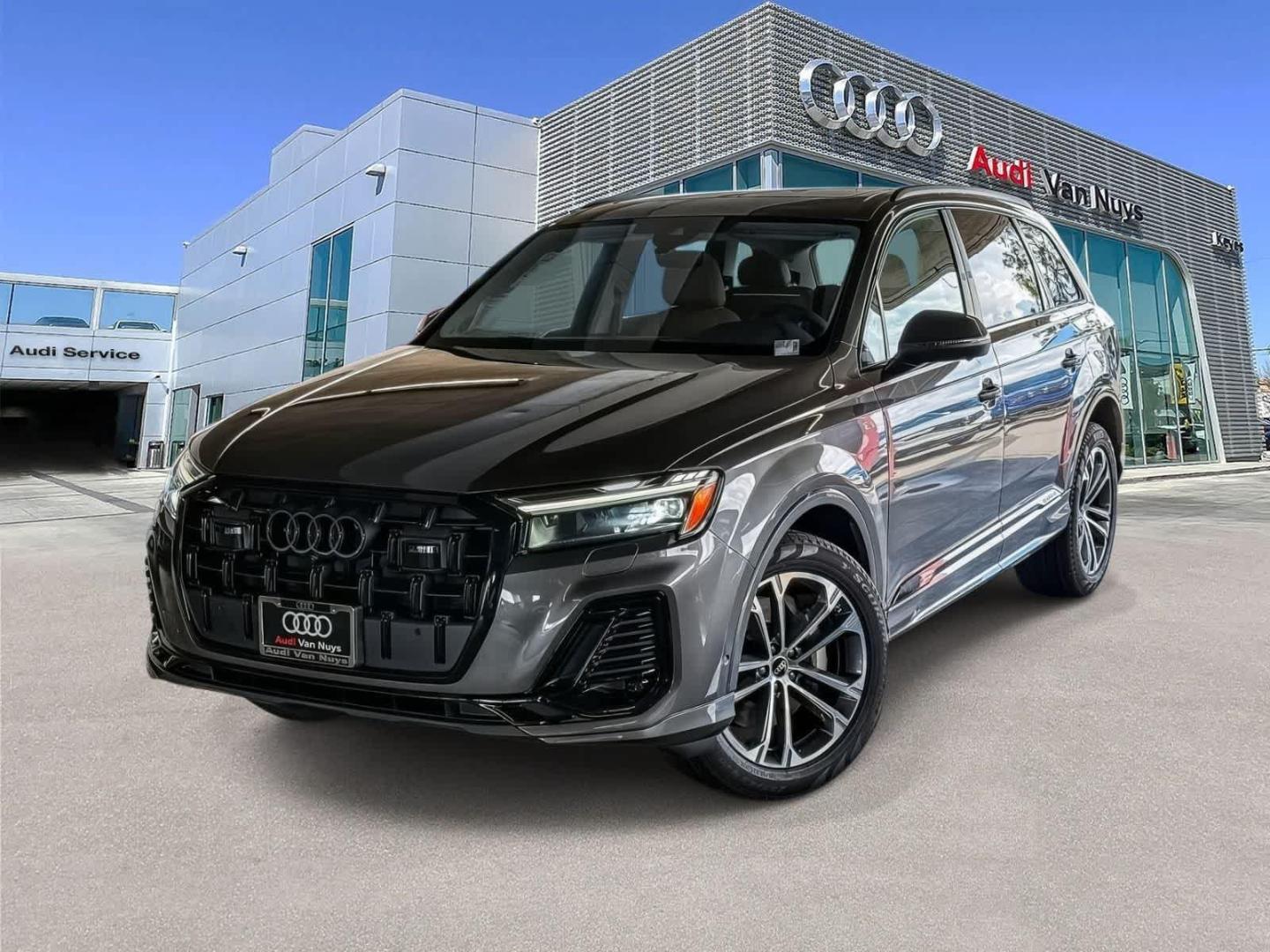 2026 Audi Q7 45 Premium Plus quattro Tiptronic's photo