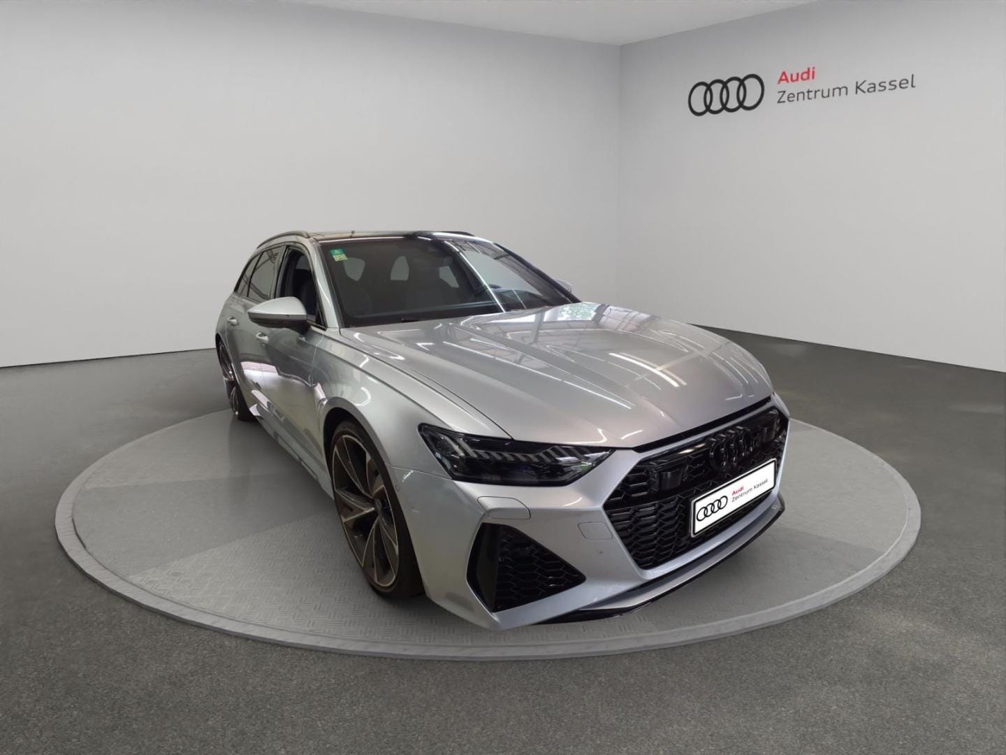 Bild über Audi RS 6 Avant performance quattro tiptronic - für weitere Informationen kontaktieren Sie den Audi Partner