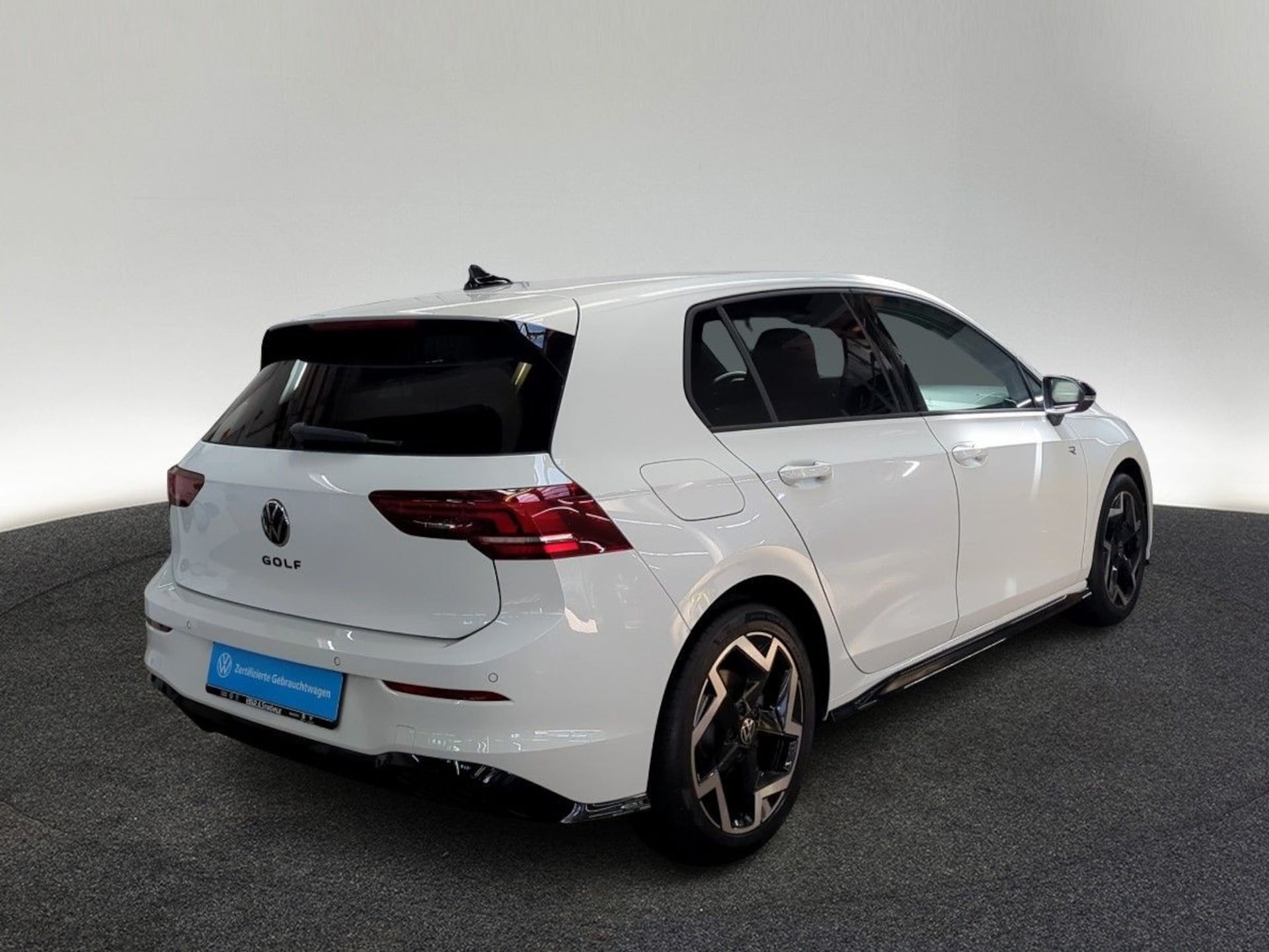 Volkswagen Golf R-Line
