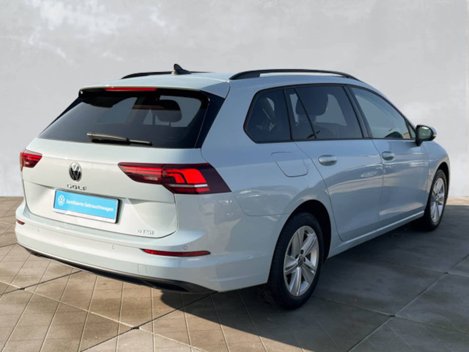 Volkswagen Golf Variant Life