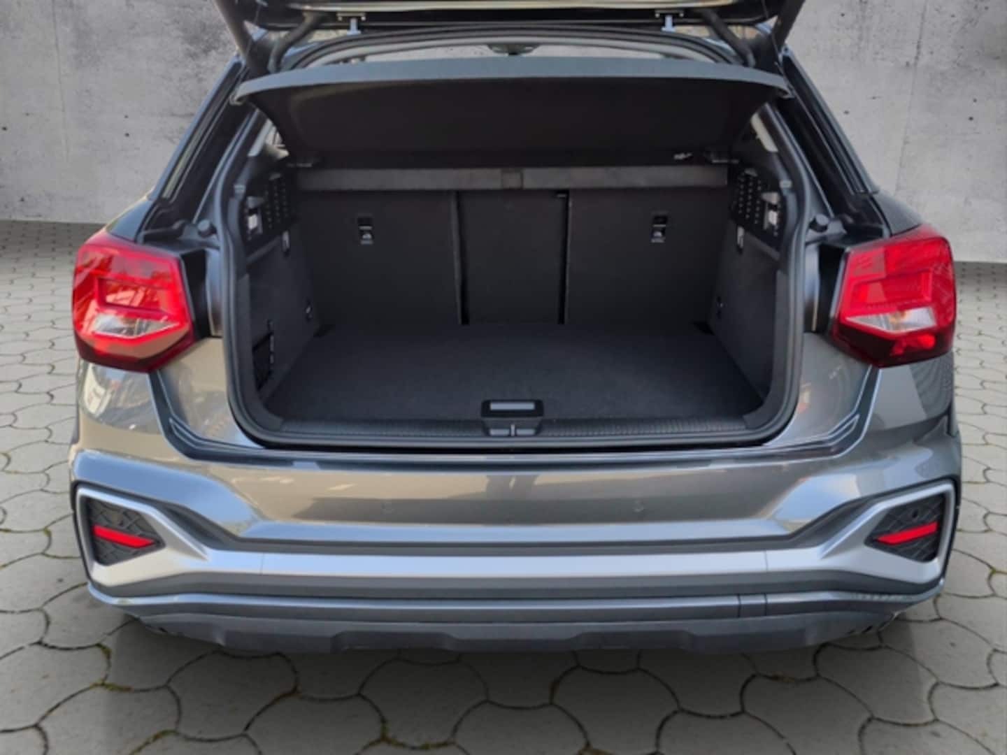 Bild über Audi Q2 S line 30 TFSI Schaltgetriebe - für weitere Informationen kontaktieren Sie den Audi Partner