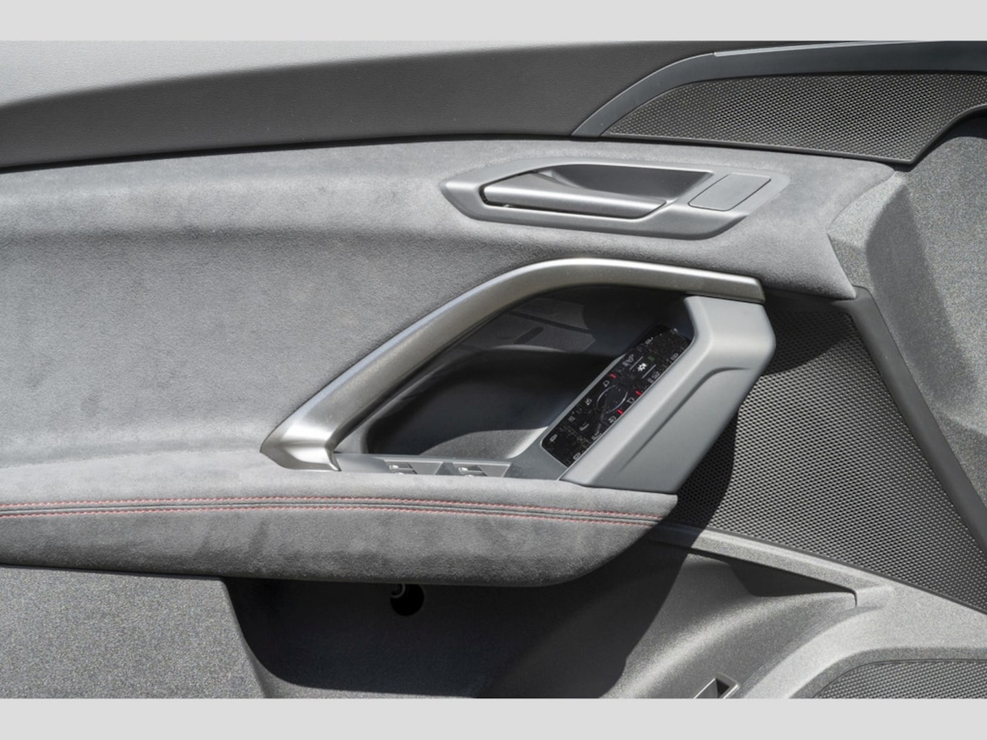 Bild über Audi Q5 SUV TDI quattro 150 kW S tronic - für weitere Informationen kontaktieren Sie den Audi Partner