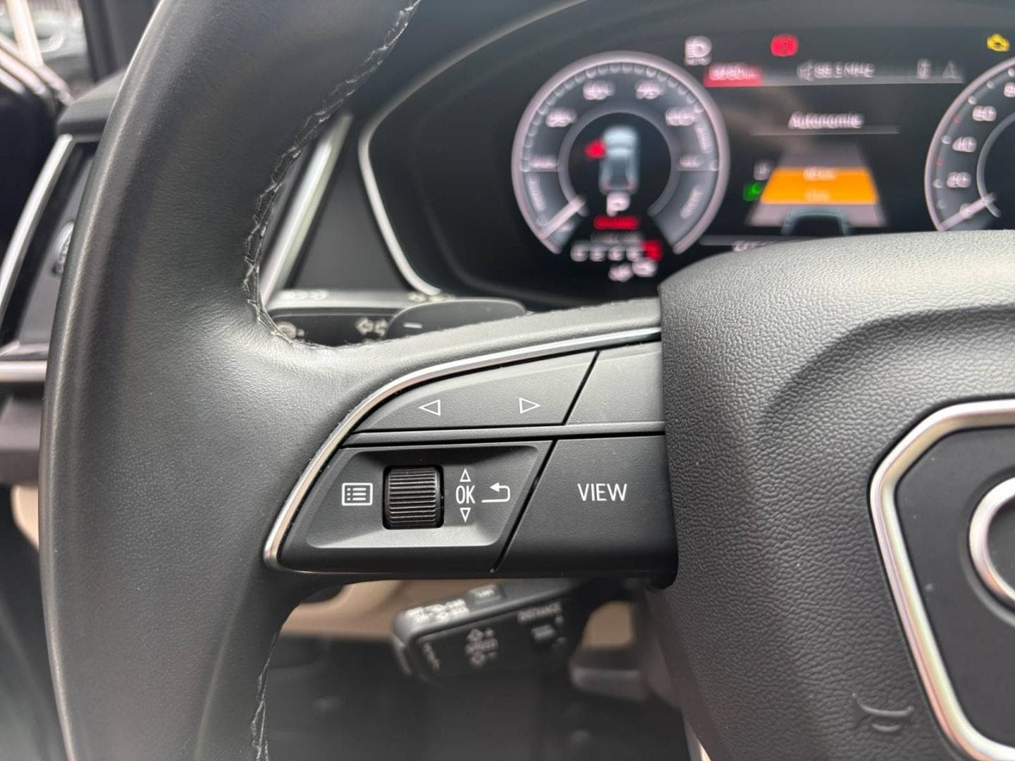 Image about Audi Q5 TFSI e Design 50 TFSI e quattro 220 kW (299 ch) S tronic
