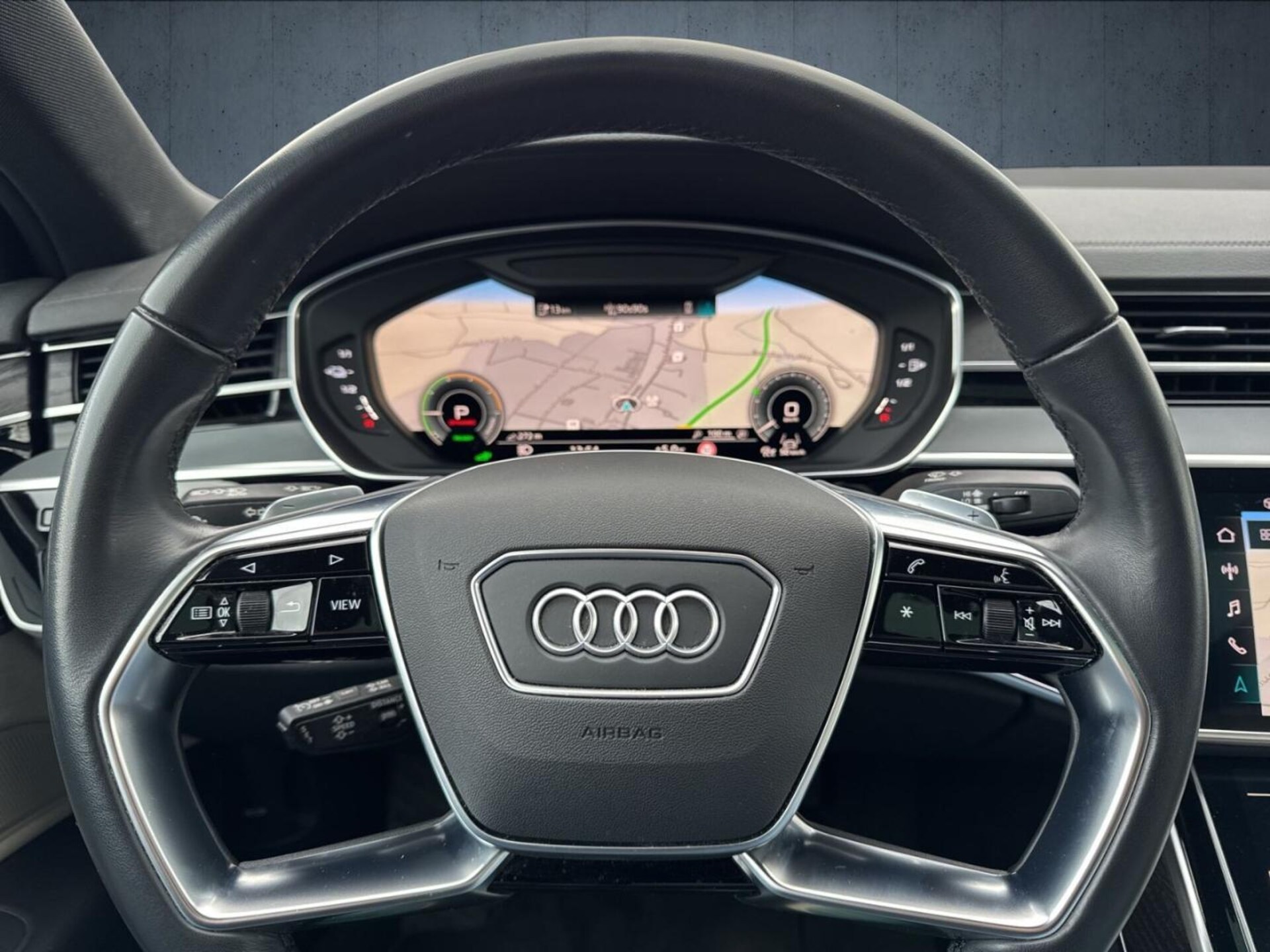 Audi A8 TFSI e