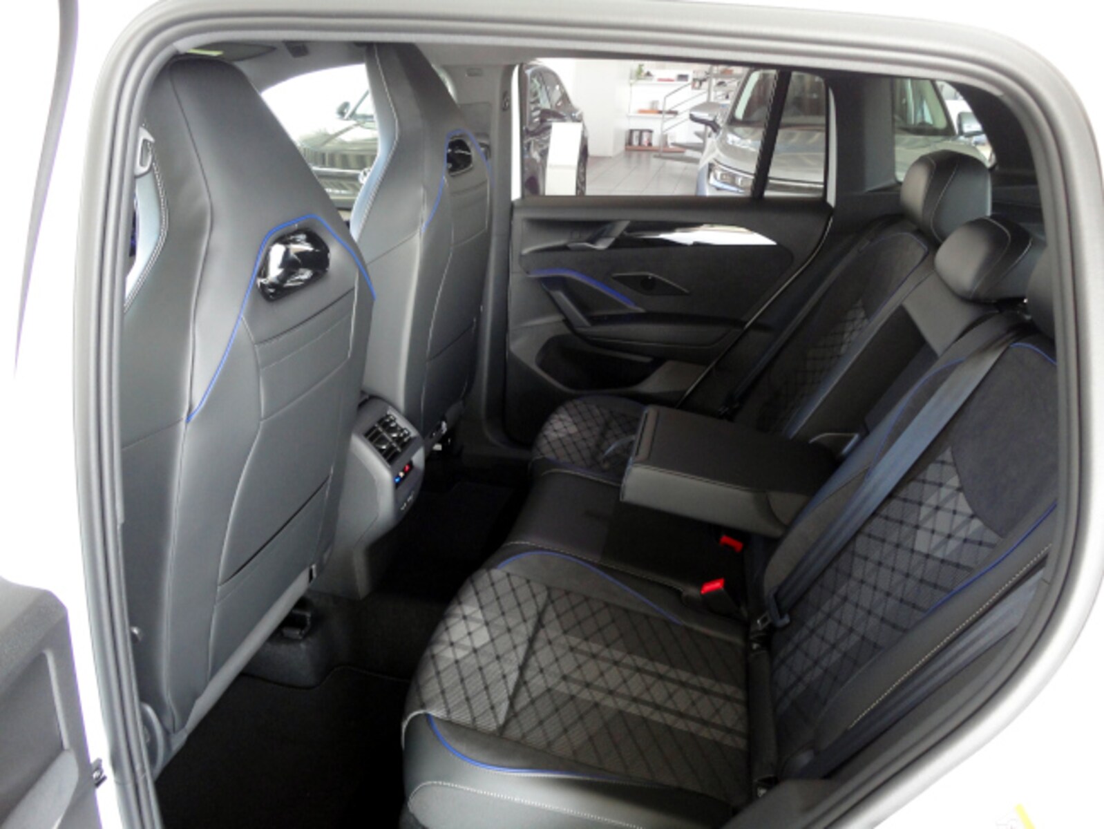 Volkswagen Tiguan – Bild 8