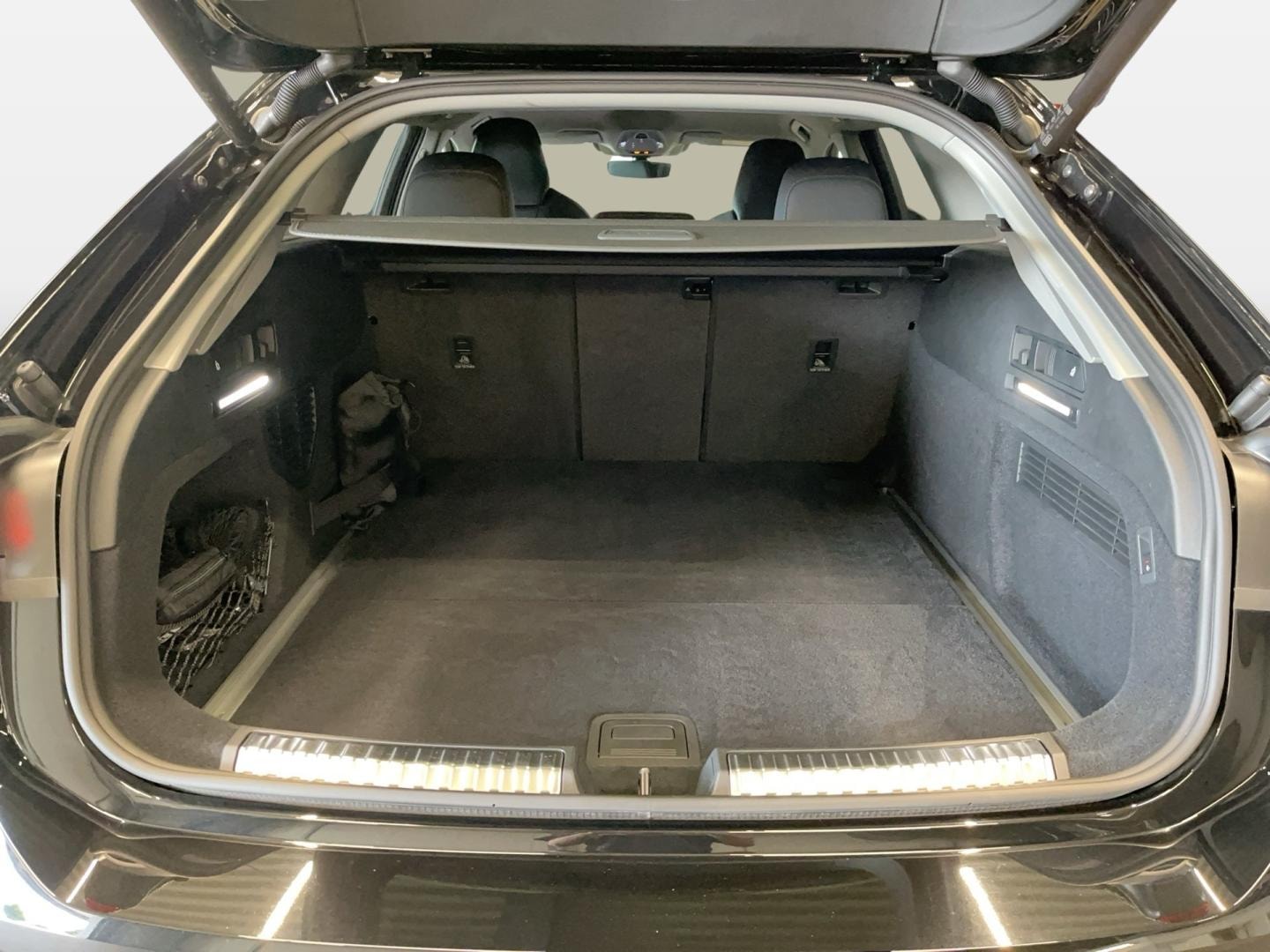 Bild über Audi A6 Avant TDI quattro 150 kW S tronic - für weitere Informationen kontaktieren Sie den Audi Partner
