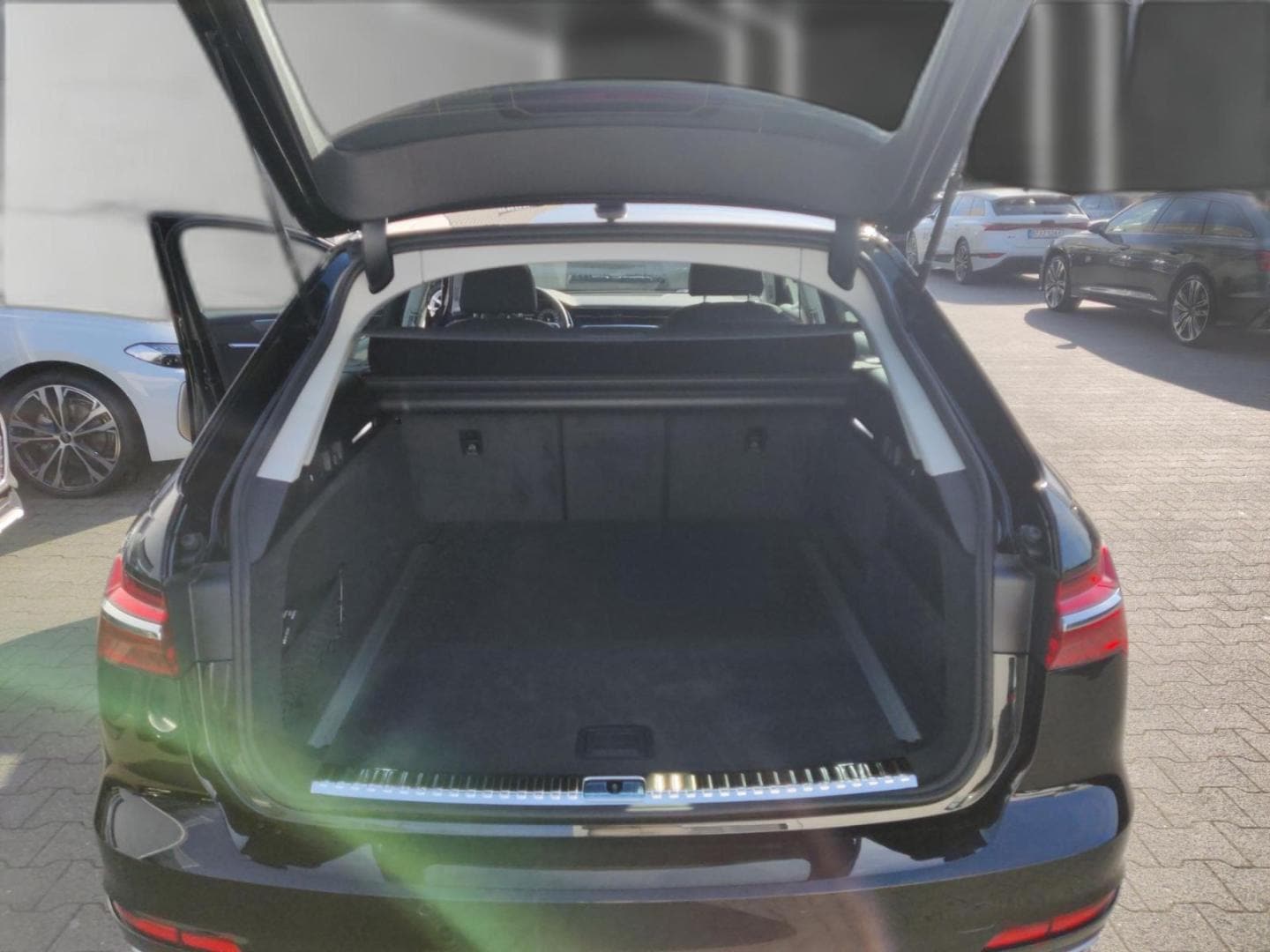 Bild über Audi A6 Avant advanced 40 TDI quattro S tronic - für weitere Informationen kontaktieren Sie den Audi Partner