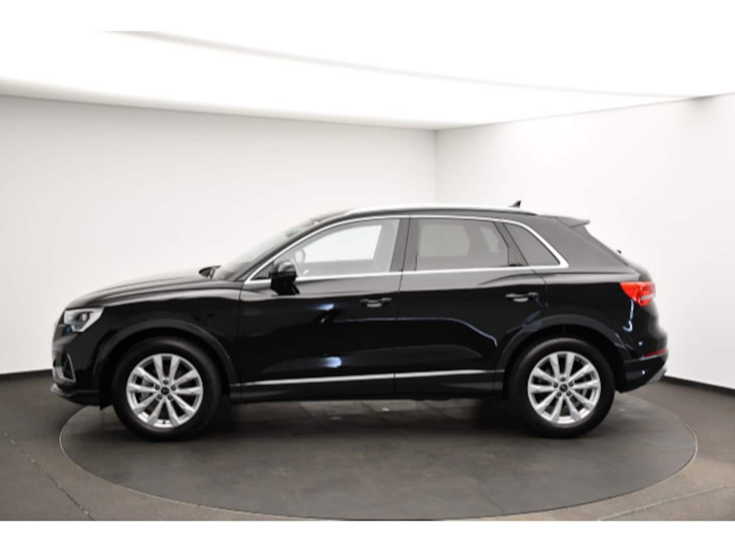 Bild über Audi Q3 TFSI 110 kW S tronic - für weitere Informationen kontaktieren Sie den Audi Partner