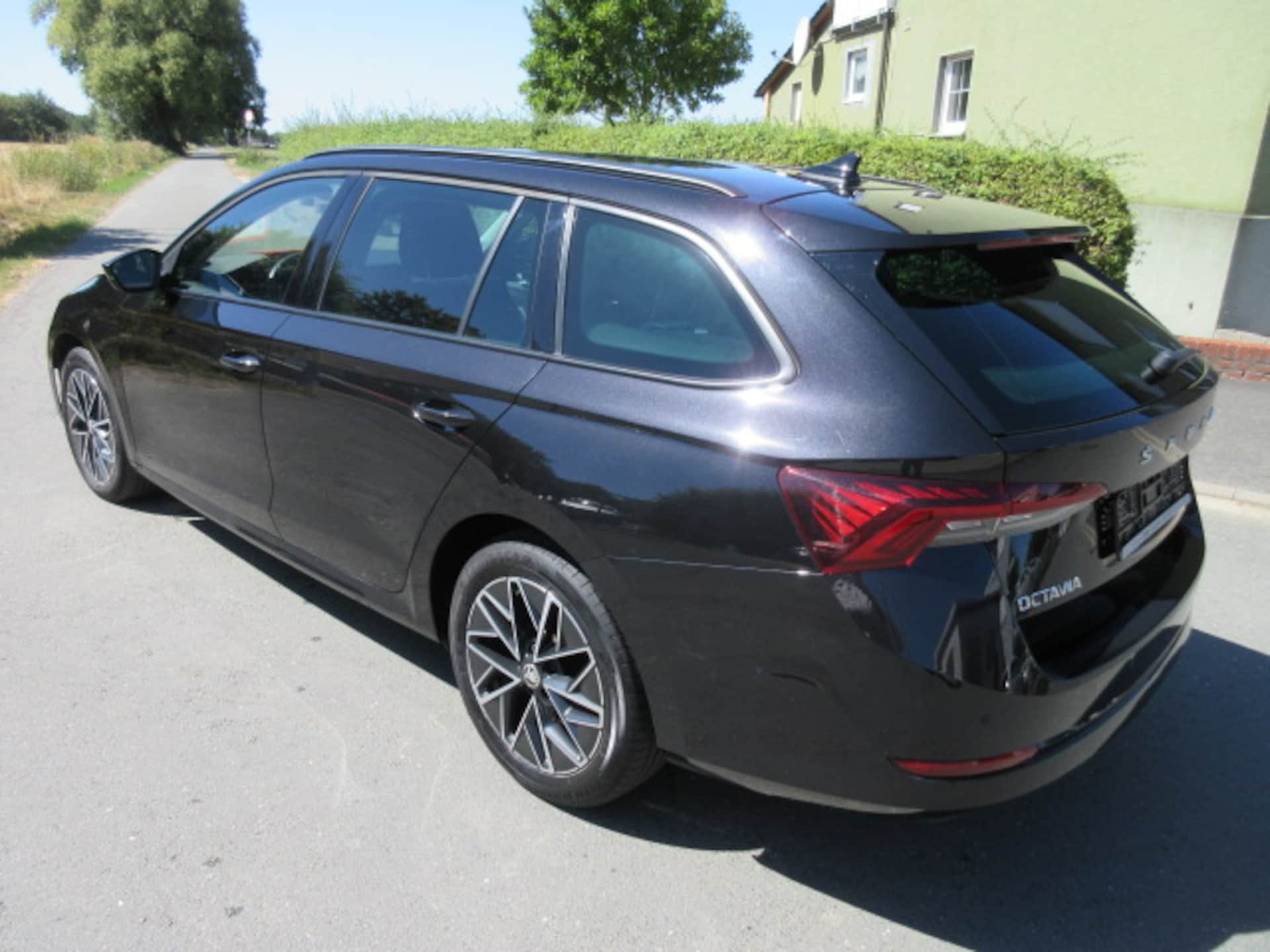 Skoda Octavia Combi Ambition