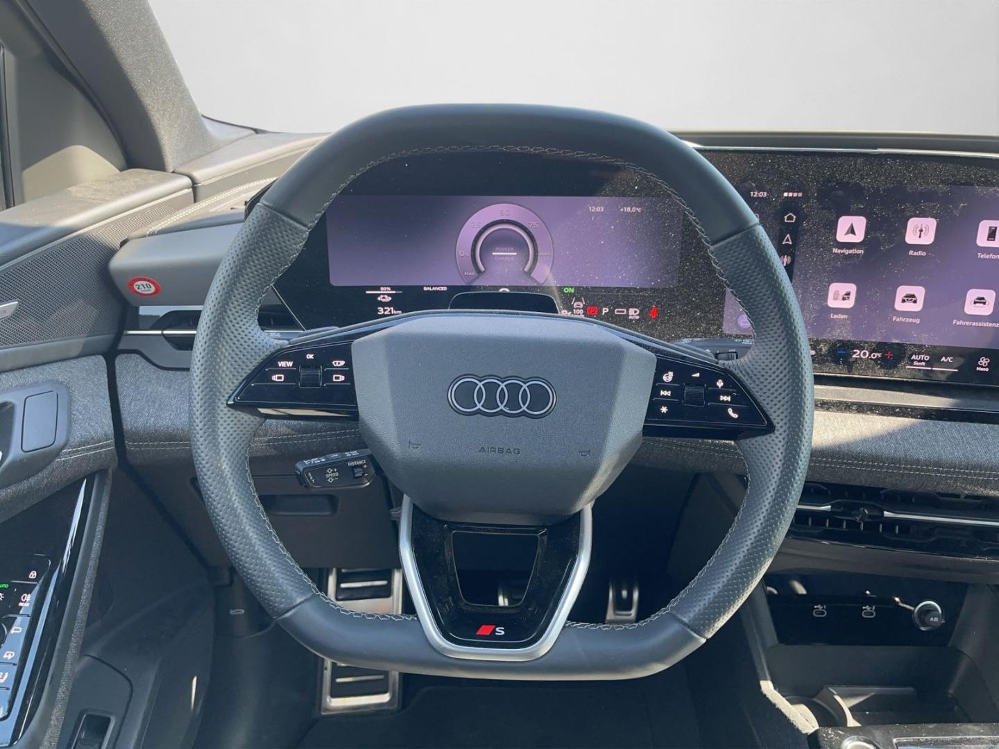 Bild über Audi Q6 SUV e-tron S line business e-tron performance 225 kW - für weitere Informationen kontaktieren Sie den Audi Partner