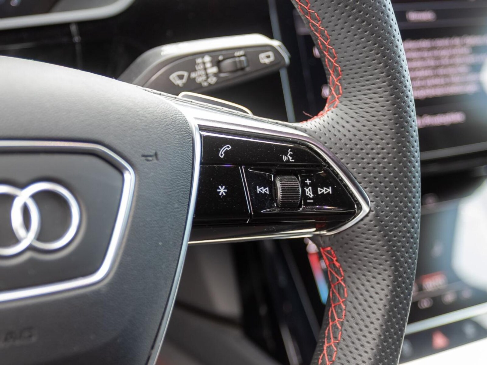 Audi Q8 e-tron – Bild 15