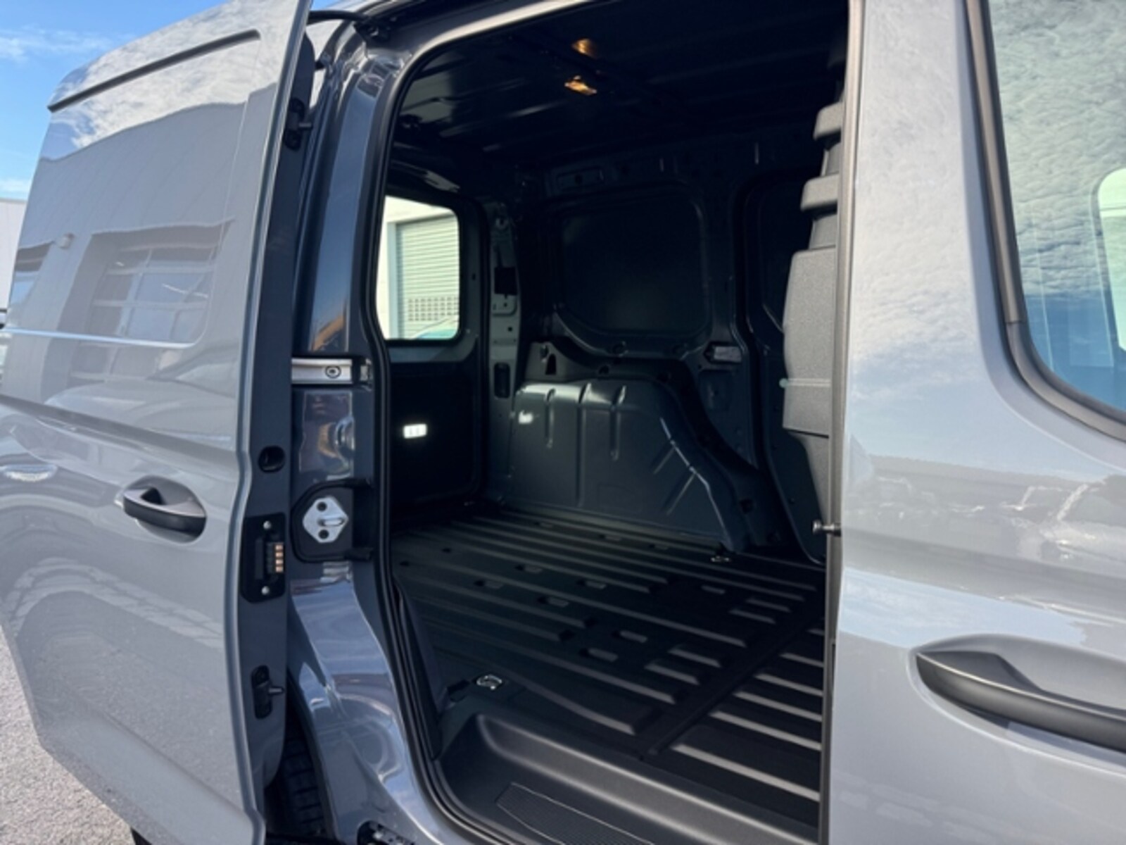 Volkswagen Caddy Cargo – Bild 15