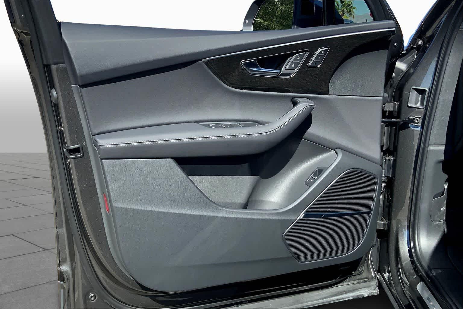2026 Audi Q7 Premium Plus - Photo 10