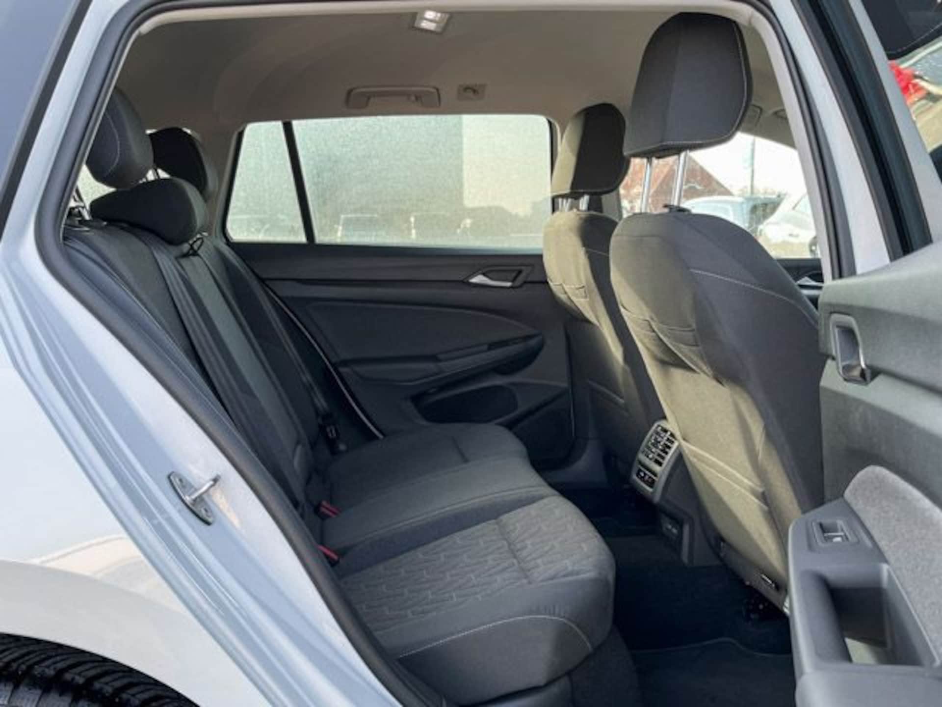 Volkswagen Golf Variant Life