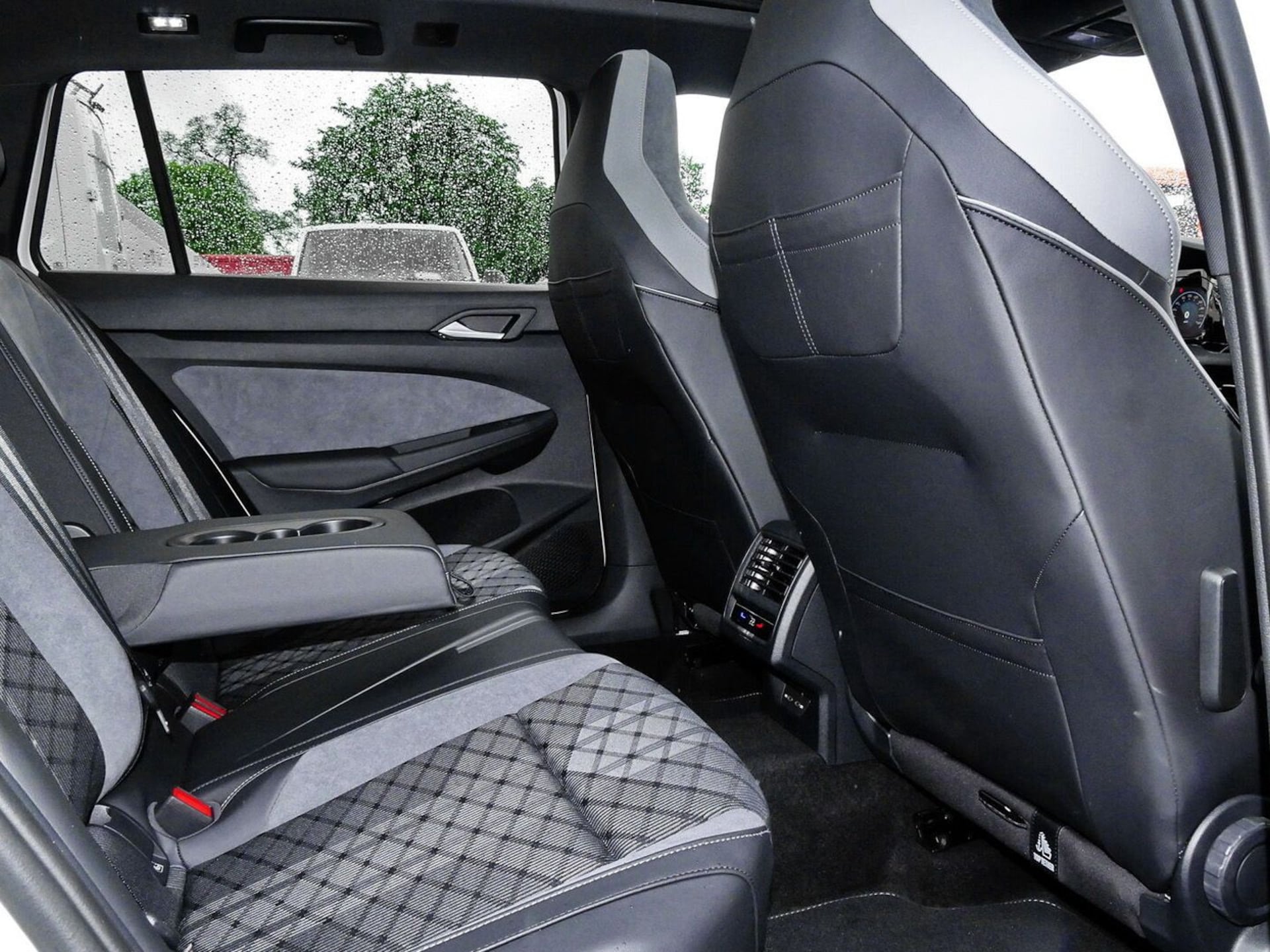 Volkswagen Golf Variant R-Line