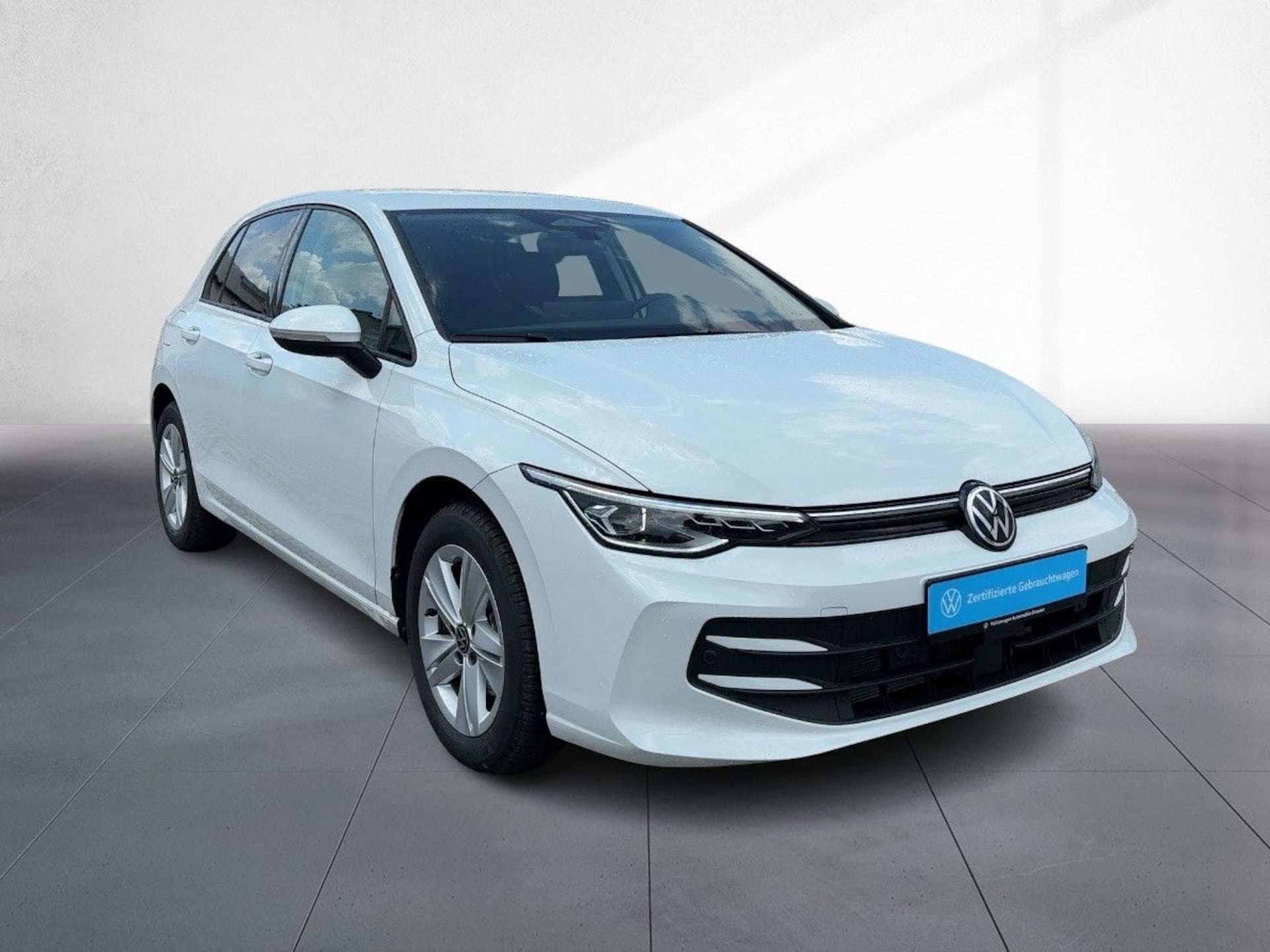 Volkswagen Golf Life