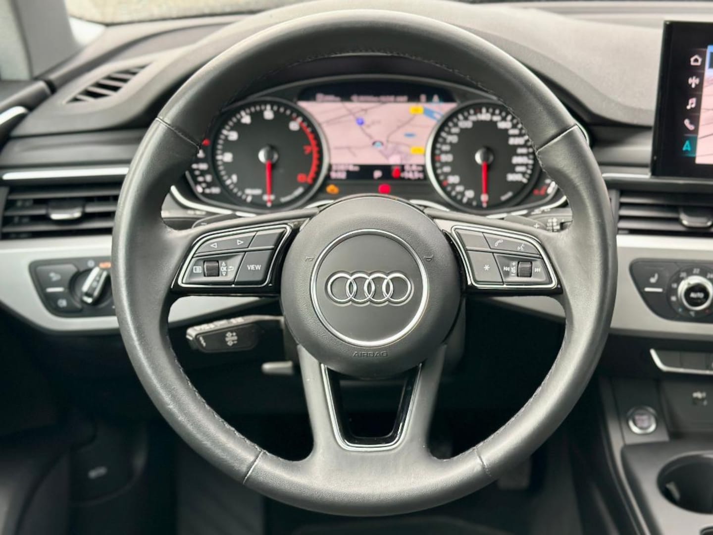 Bild über Audi A4 Avant advanced 35 TFSI S tronic - für weitere Informationen kontaktieren Sie den Audi Partner