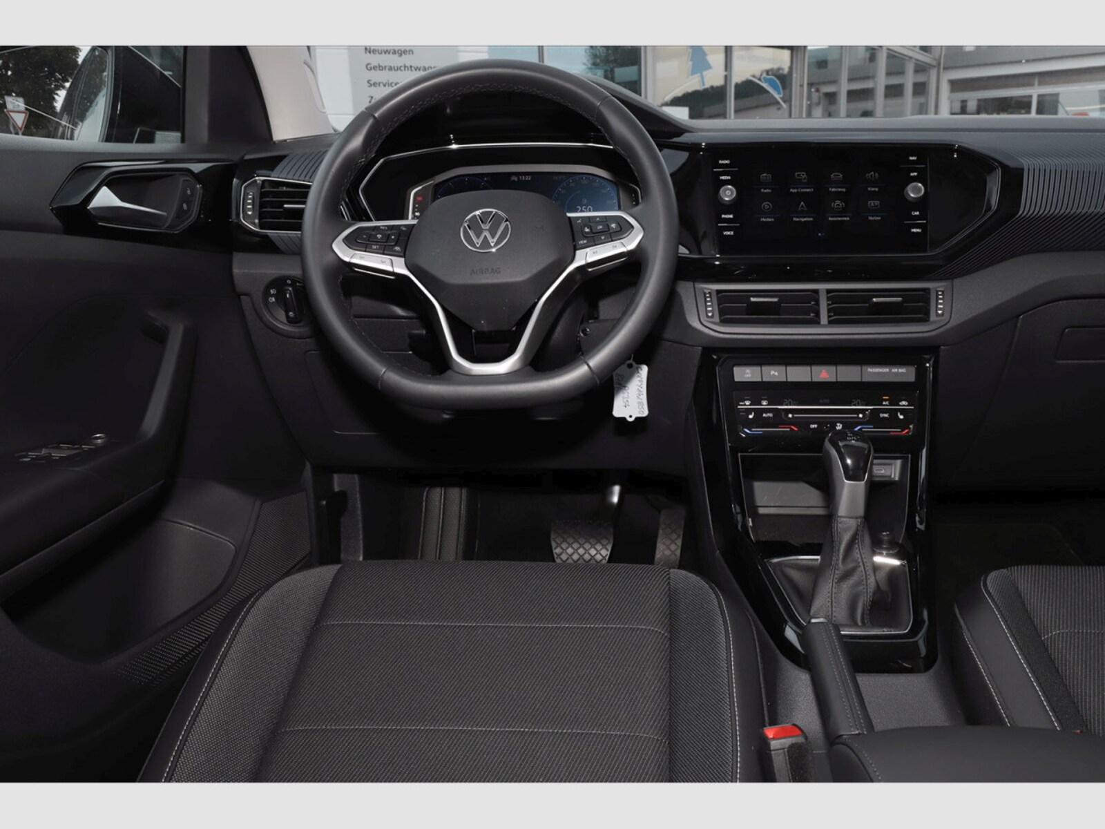 Volkswagen T-Cross – Bild 11