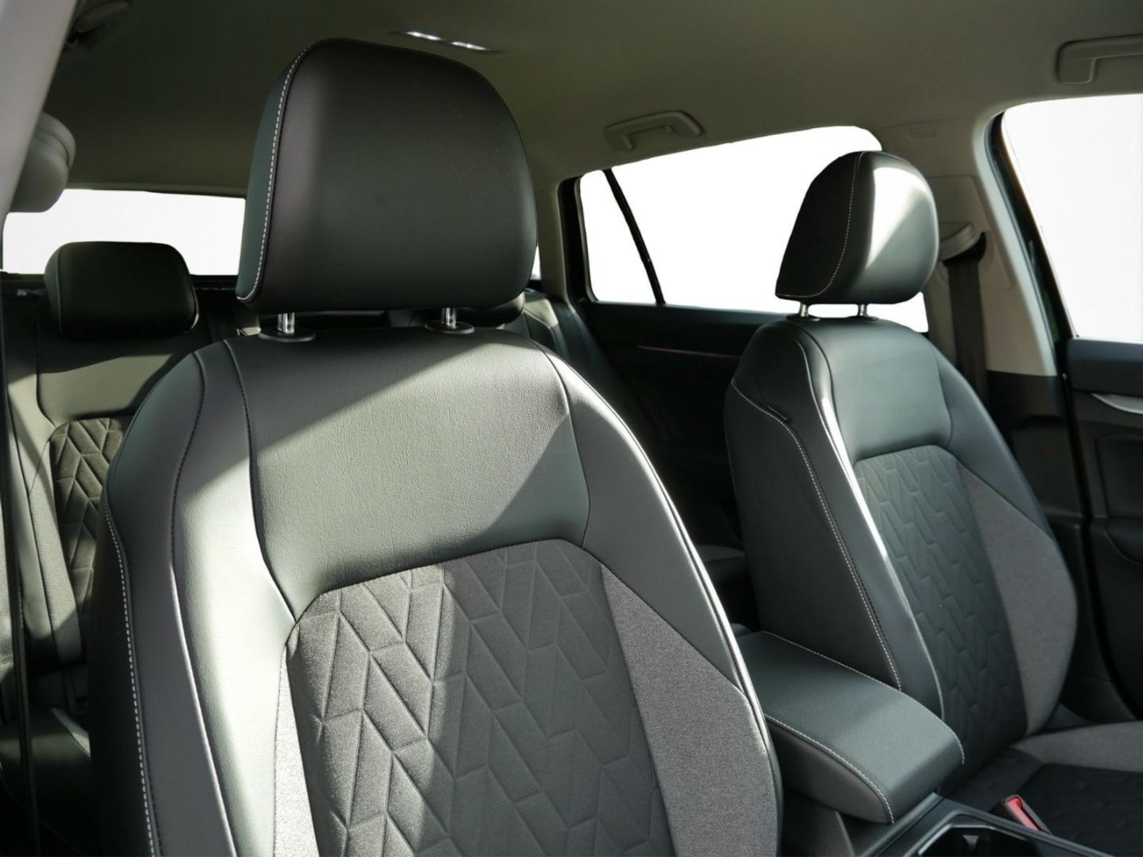Volkswagen Golf Variant – Bild 10