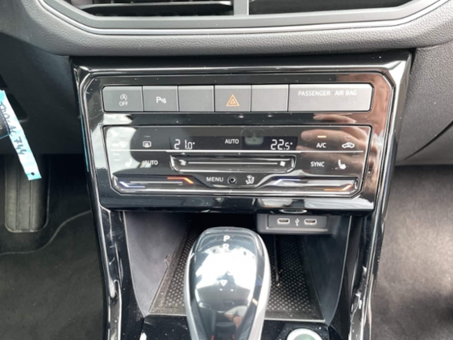Volkswagen T-Cross Style