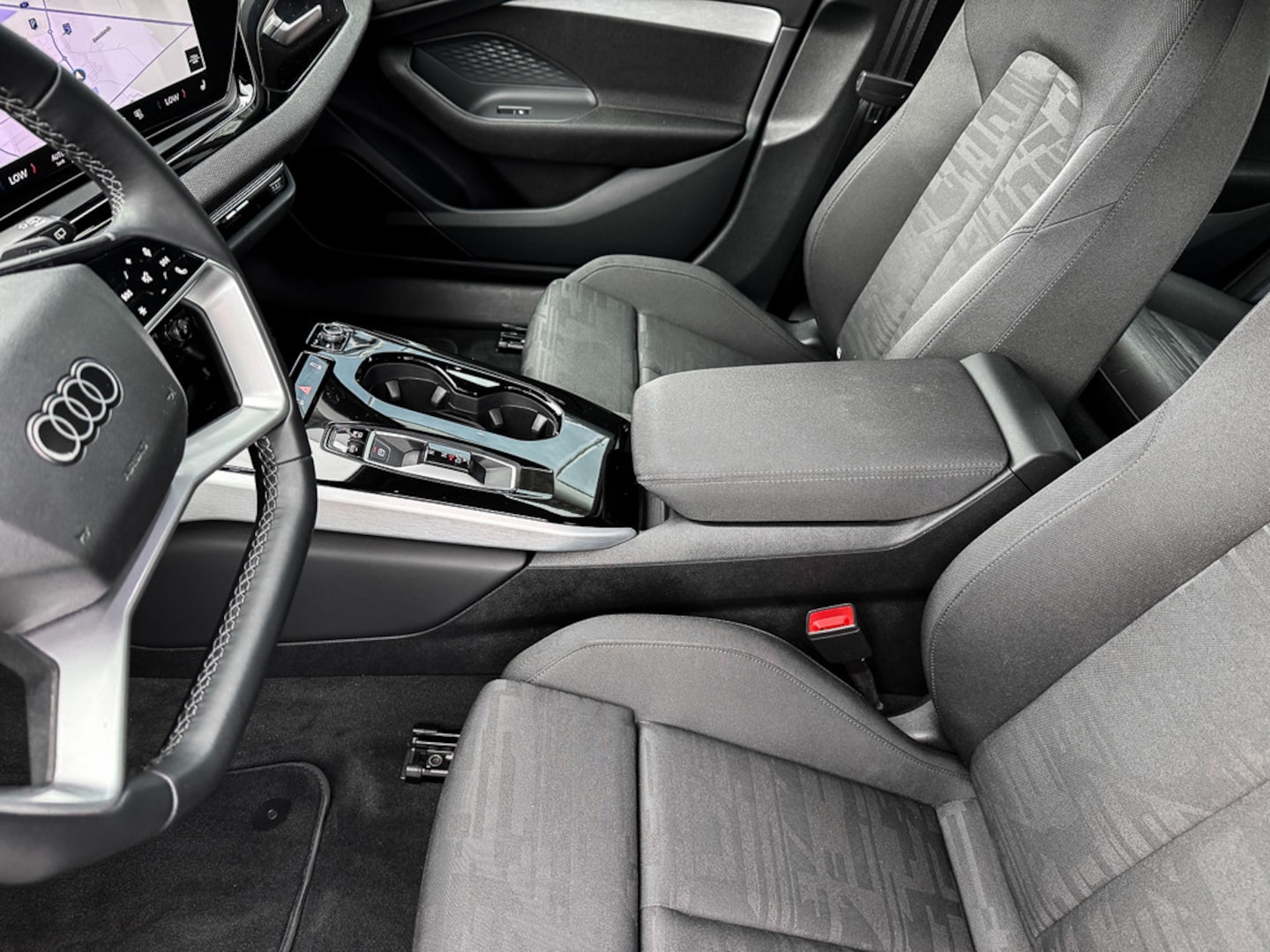 Bild über Audi A6 Avant TFSI 150 kW S tronic - für weitere Informationen kontaktieren Sie den Audi Partner