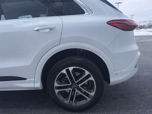 2025 Audi Q5 Premium - Photo 20