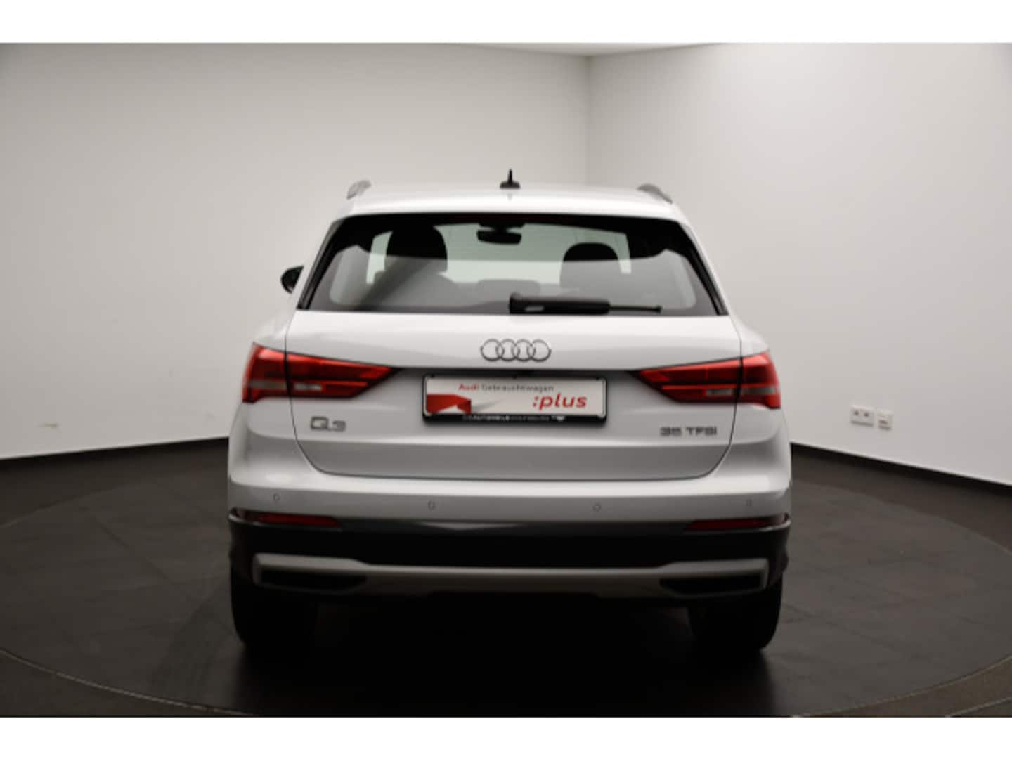 Bild über Audi Q3 advanced 35 TFSI S tronic - für weitere Informationen kontaktieren Sie den Audi Partner