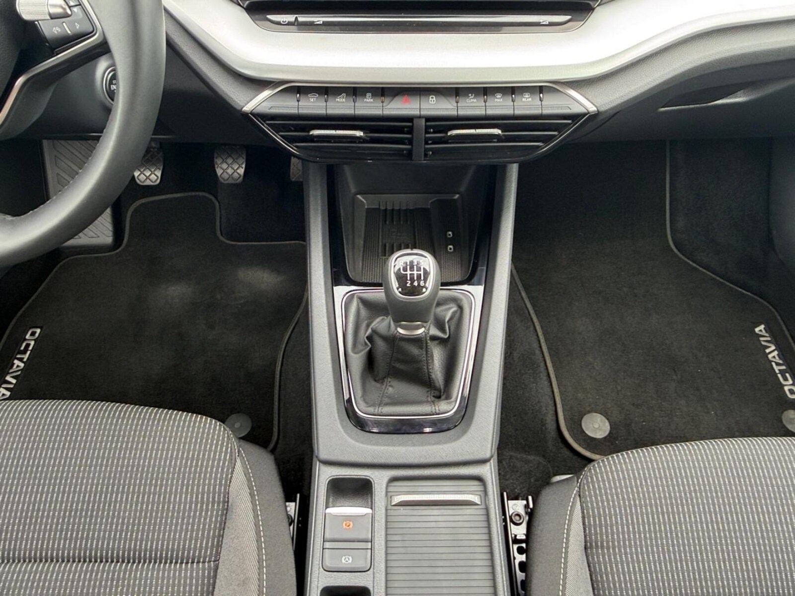 Škoda Octavia Combi – Bild 9