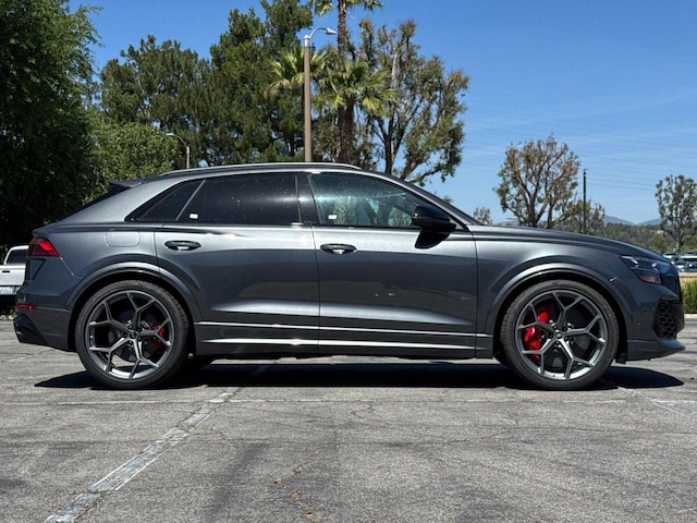 2026 Audi RS Q8 SUV performance