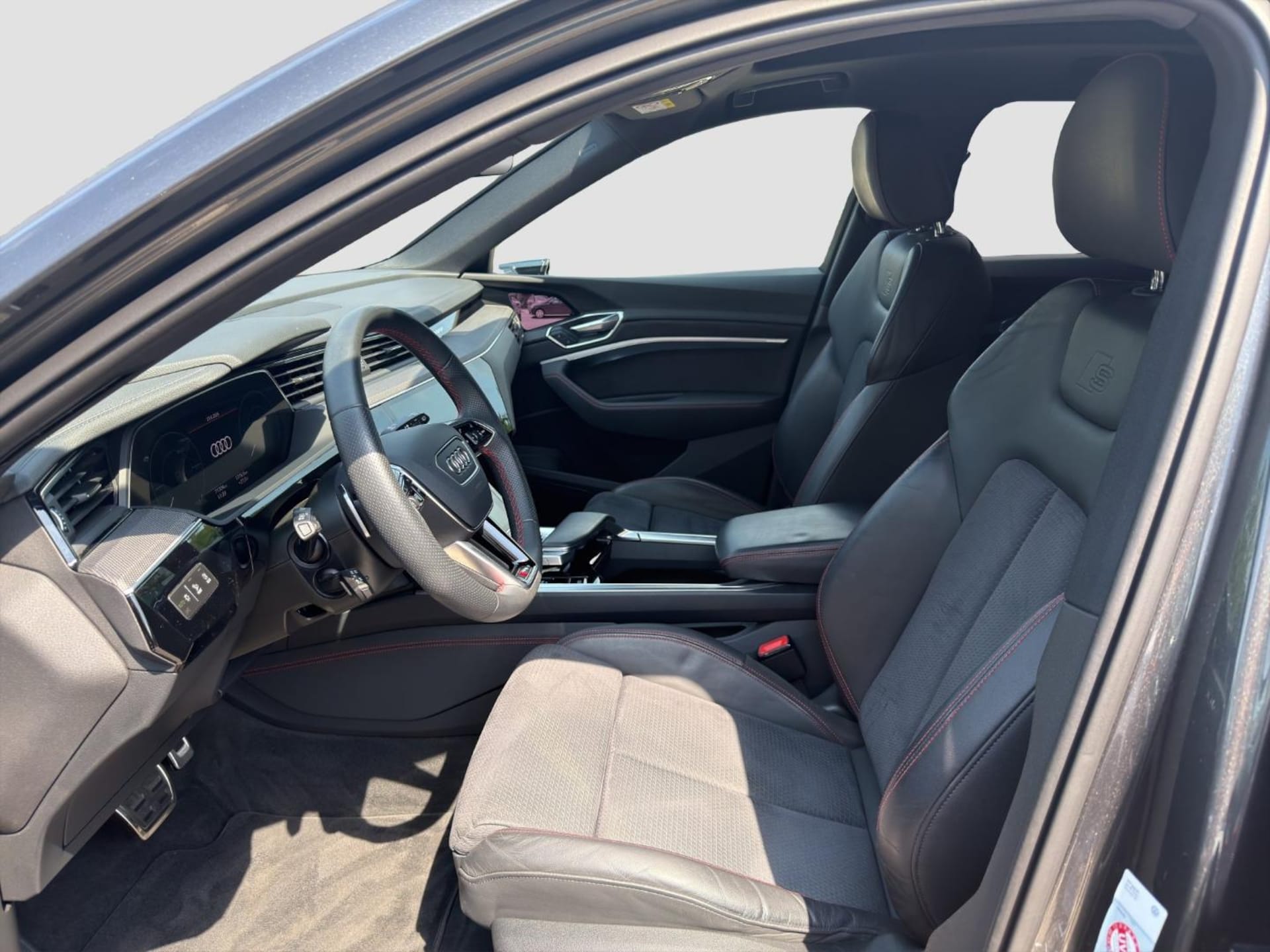 Audi Q8 e-tron S line