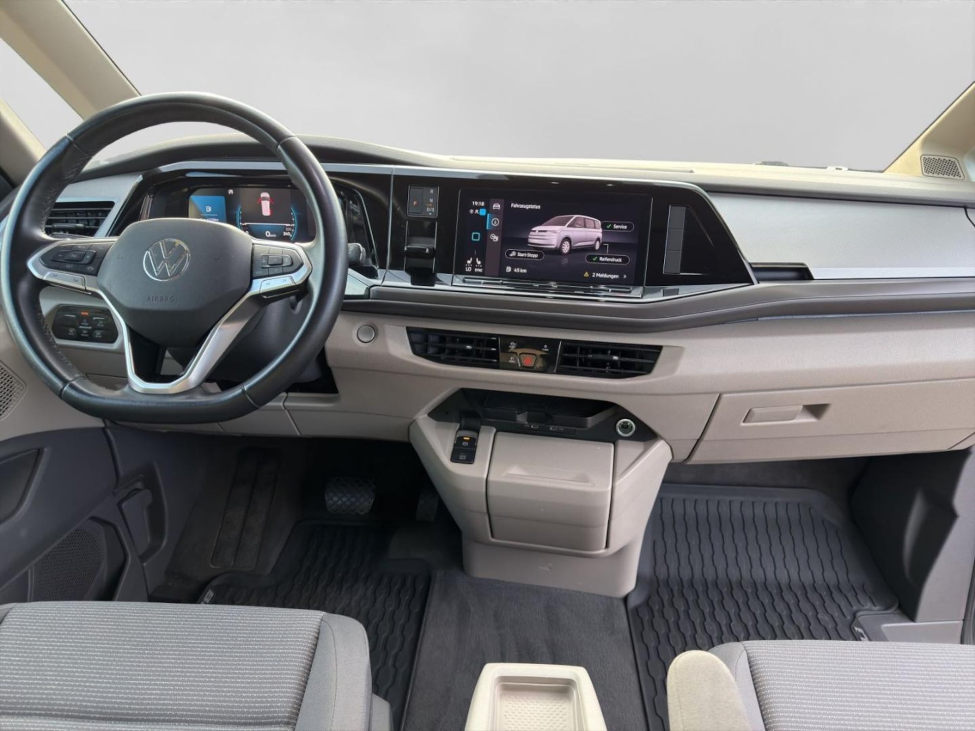 Volkswagen Multivan Langversion Basis-Modell