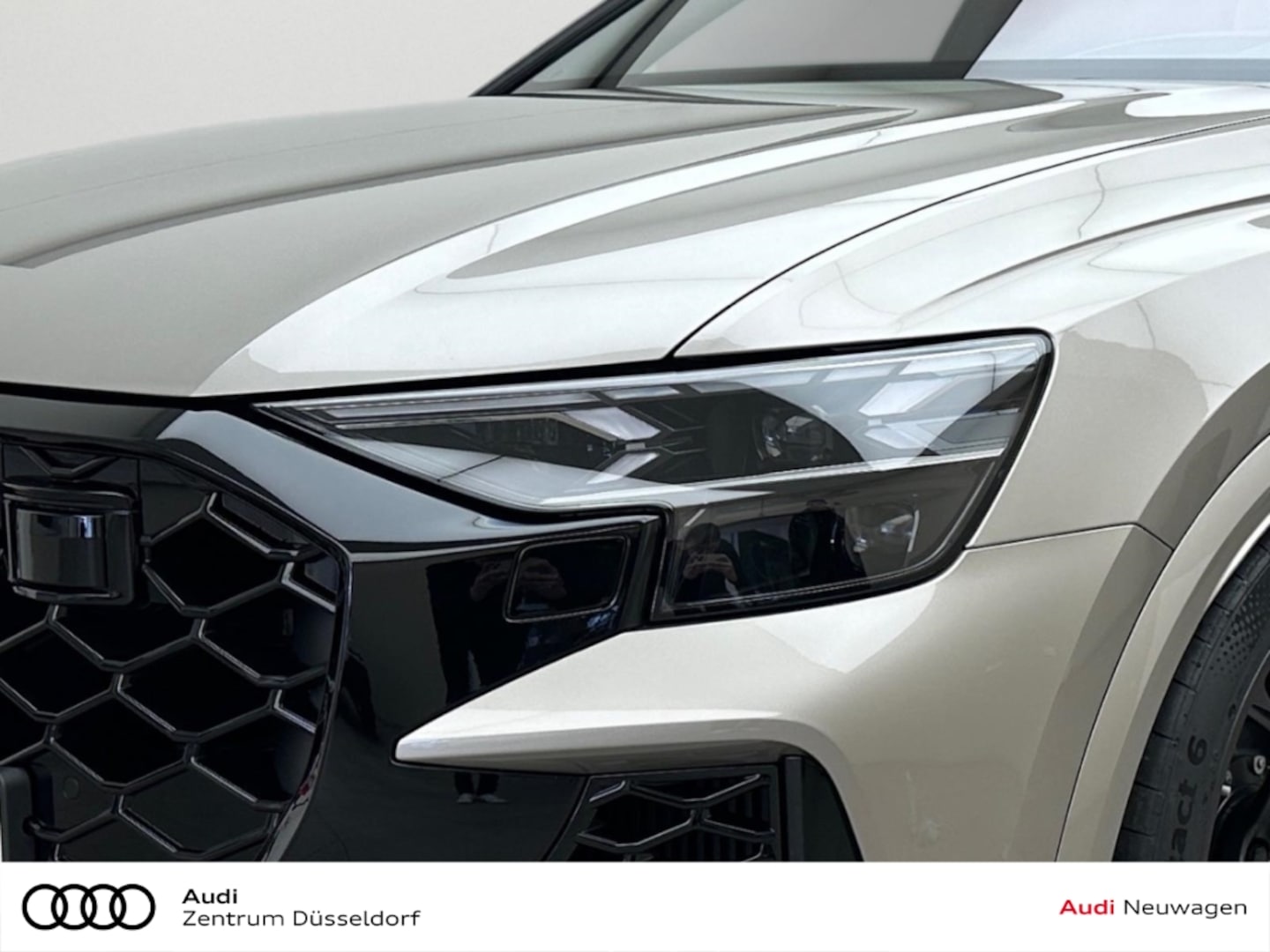 Bild über Audi RS Q8 SUV TFSI quattro 471 kW tiptronic - für weitere Informationen kontaktieren Sie den Audi Partner