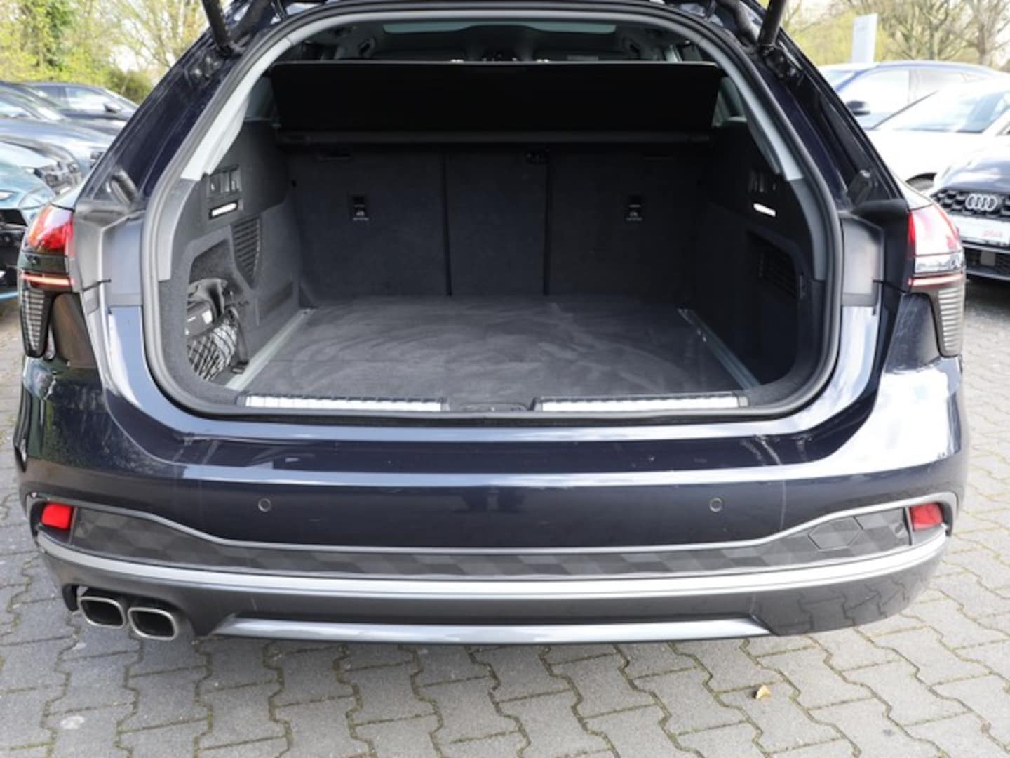 Bild über Audi A6 Avant TDI quattro 150 kW S tronic - für weitere Informationen kontaktieren Sie den Audi Partner