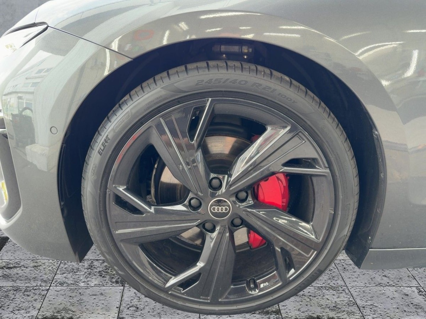 Bild über Audi A6 Avant e-tron e-tron performance - für weitere Informationen kontaktieren Sie den Audi Partner