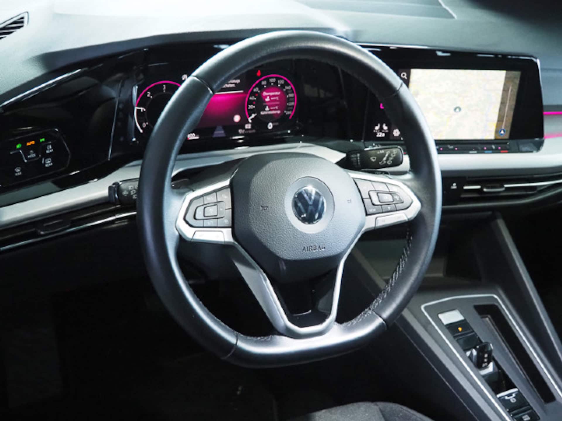 Volkswagen Golf Variant Life