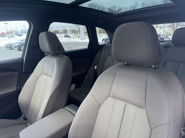 2025 Audi Q5 Premium - Photo 23