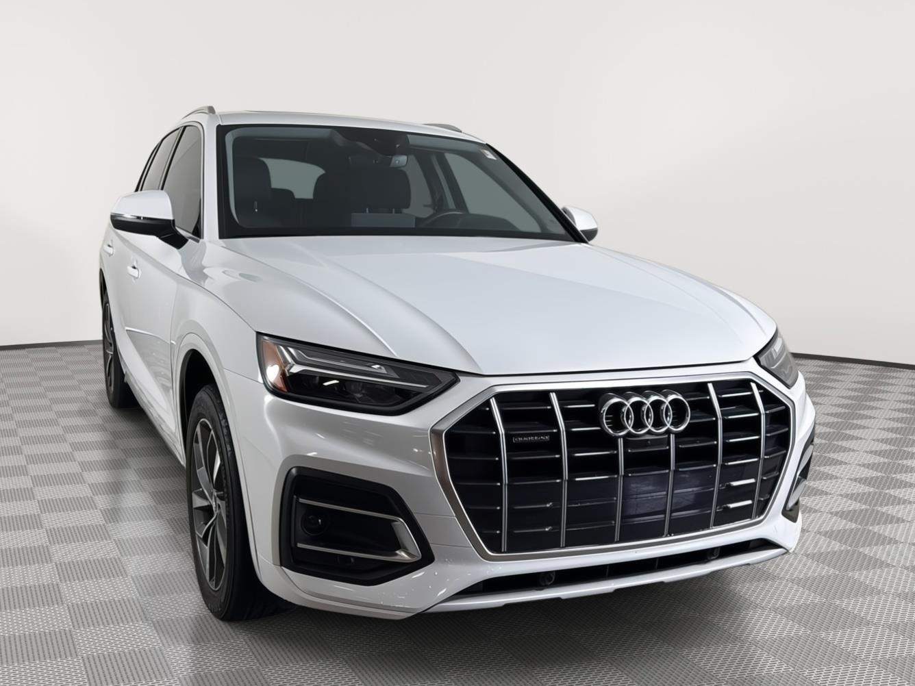 2021 Audi Q5 45 Premium Plus's photo